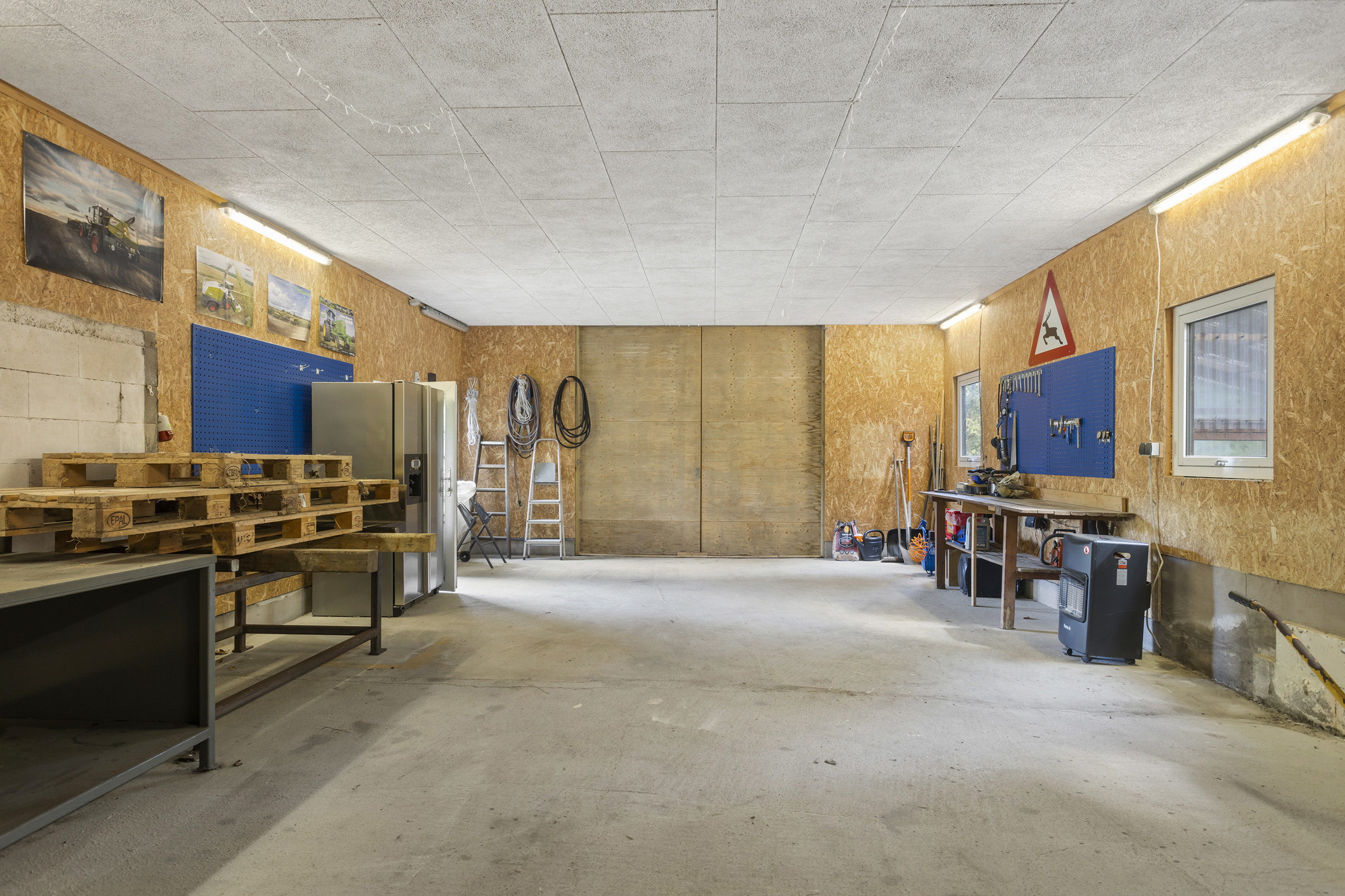 Fremhævet garage billede i fuldskærmstilstand. Billede af Engvej 8, Lyngså, 9300 Sæby