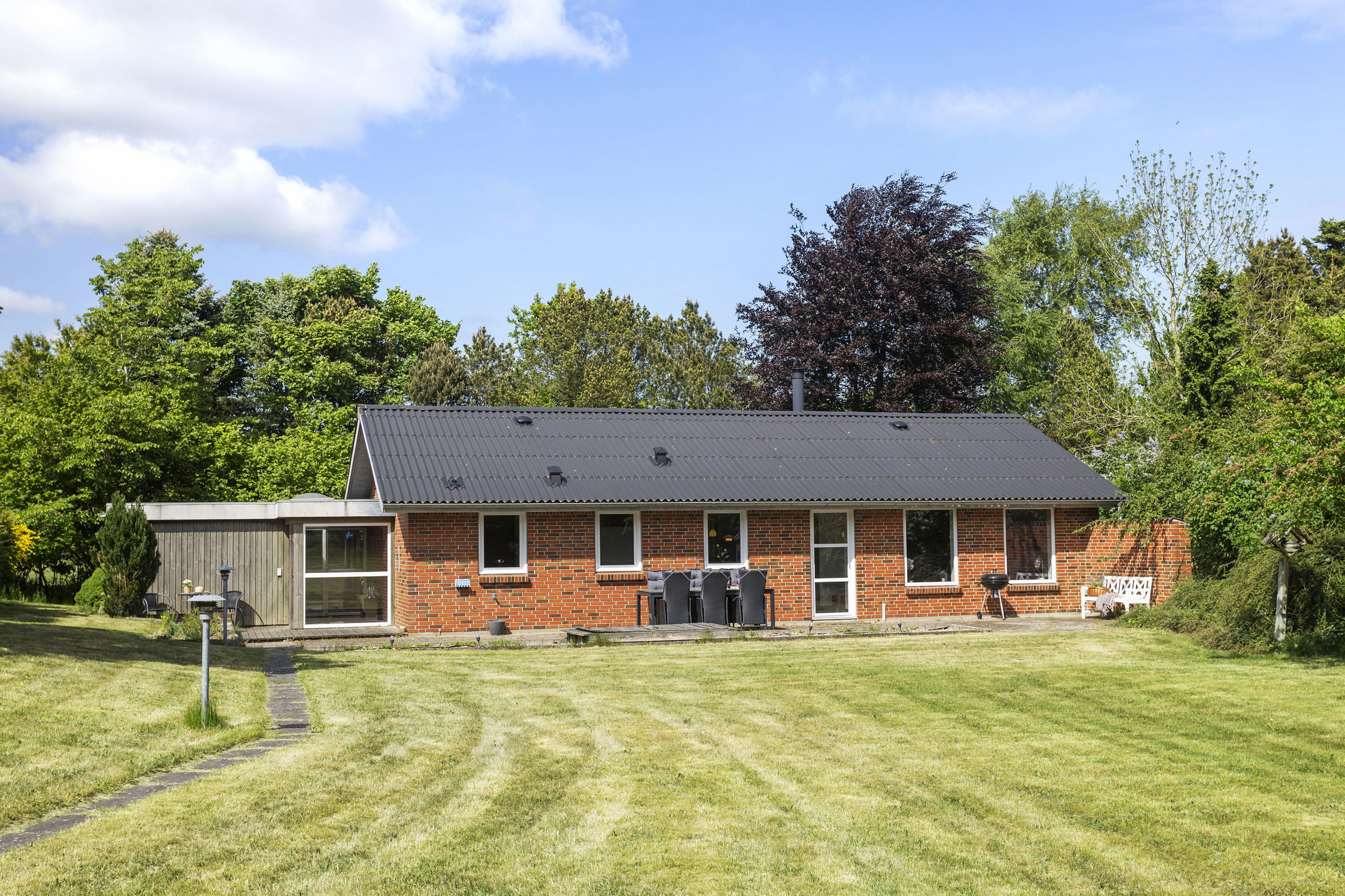 Fremhævet ejendommen billede i fuldskærmstilstand. Billede af Engvej 8, Lyngså, 9300 Sæby