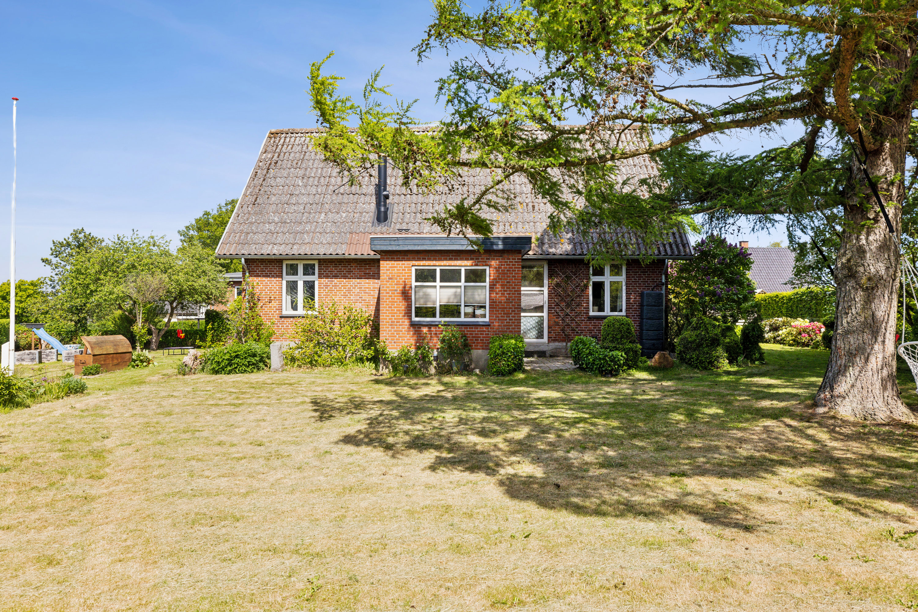 Miniaturebillede 2: ejendom 1. Billede af Lykkevej 40, Hundslev, 6440 Augustenborg