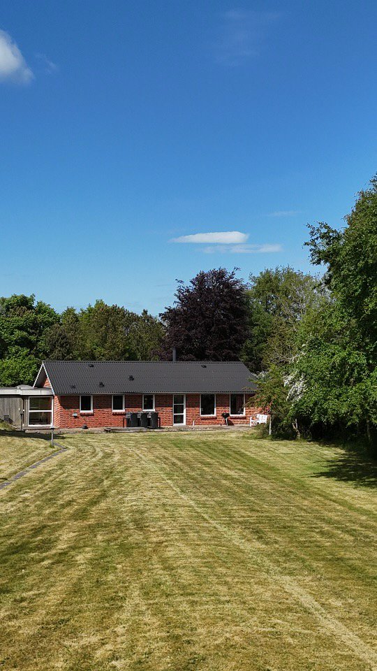 Fremhævet ejendom billede i fuldskærmstilstand. Billede af Engvej 8, Lyngså, 9300 Sæby