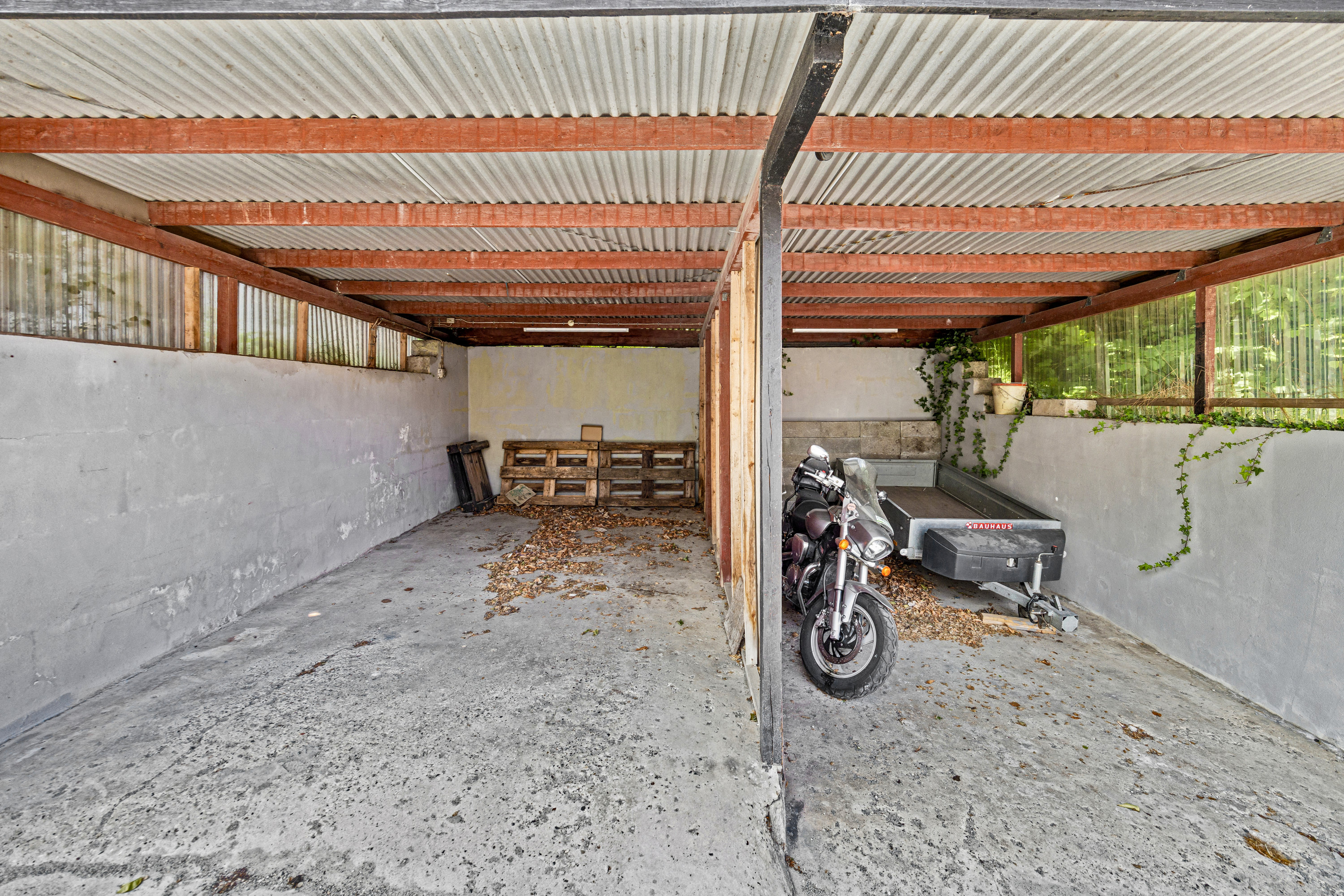 Fremhævet garage billede i fuldskærmstilstand. Billede af Grøndalsvej 15, 9500 Hobro