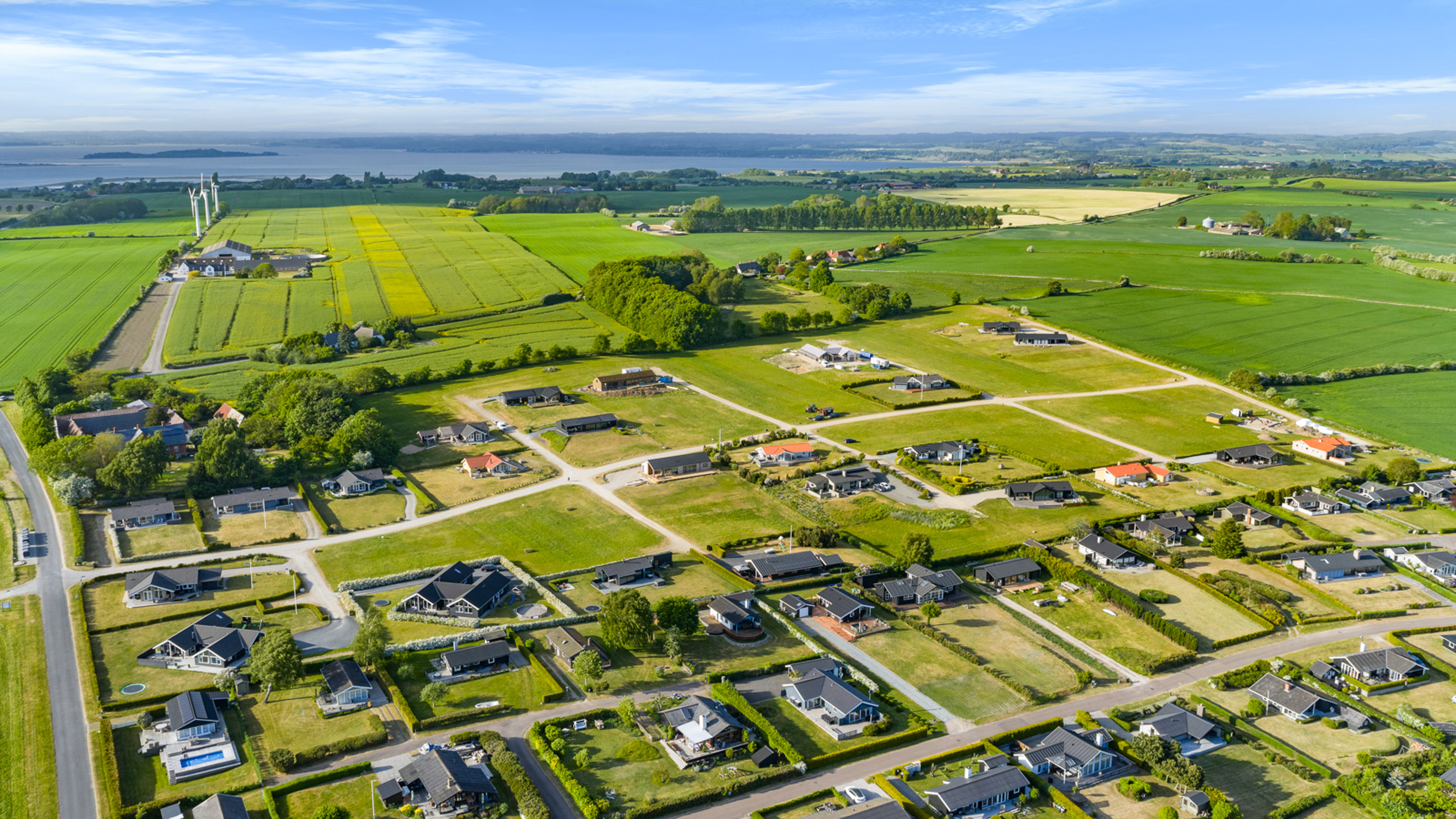 Fremhævet luftfoto billede i fuldskærmstilstand. Billede af Avernakøvej 8, Horne, 5600 Faaborg