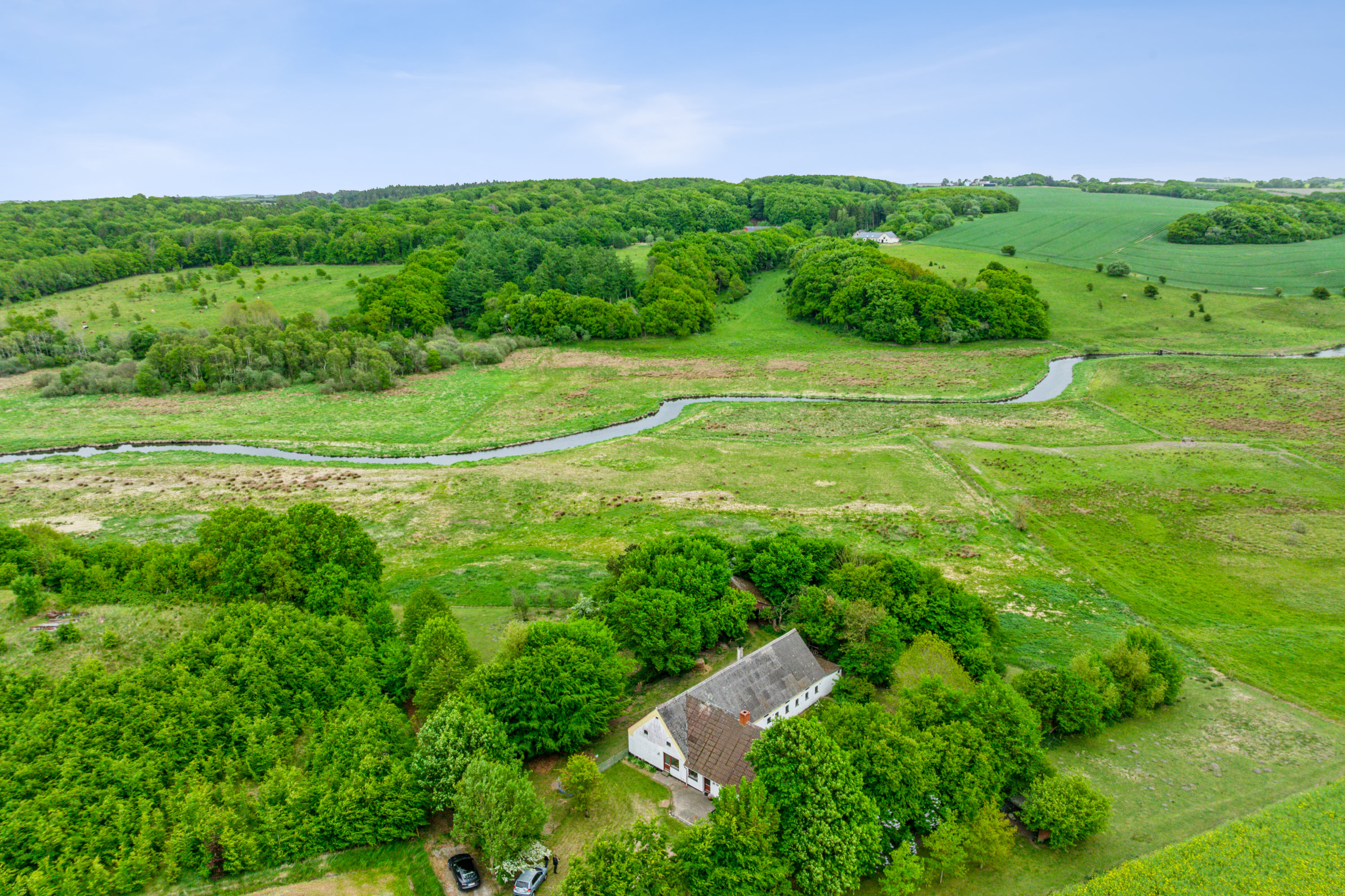 Fremhævet luftfoto billede i fuldskærmstilstand. Billede af Volsted Skolevej 49, 9530 Støvring