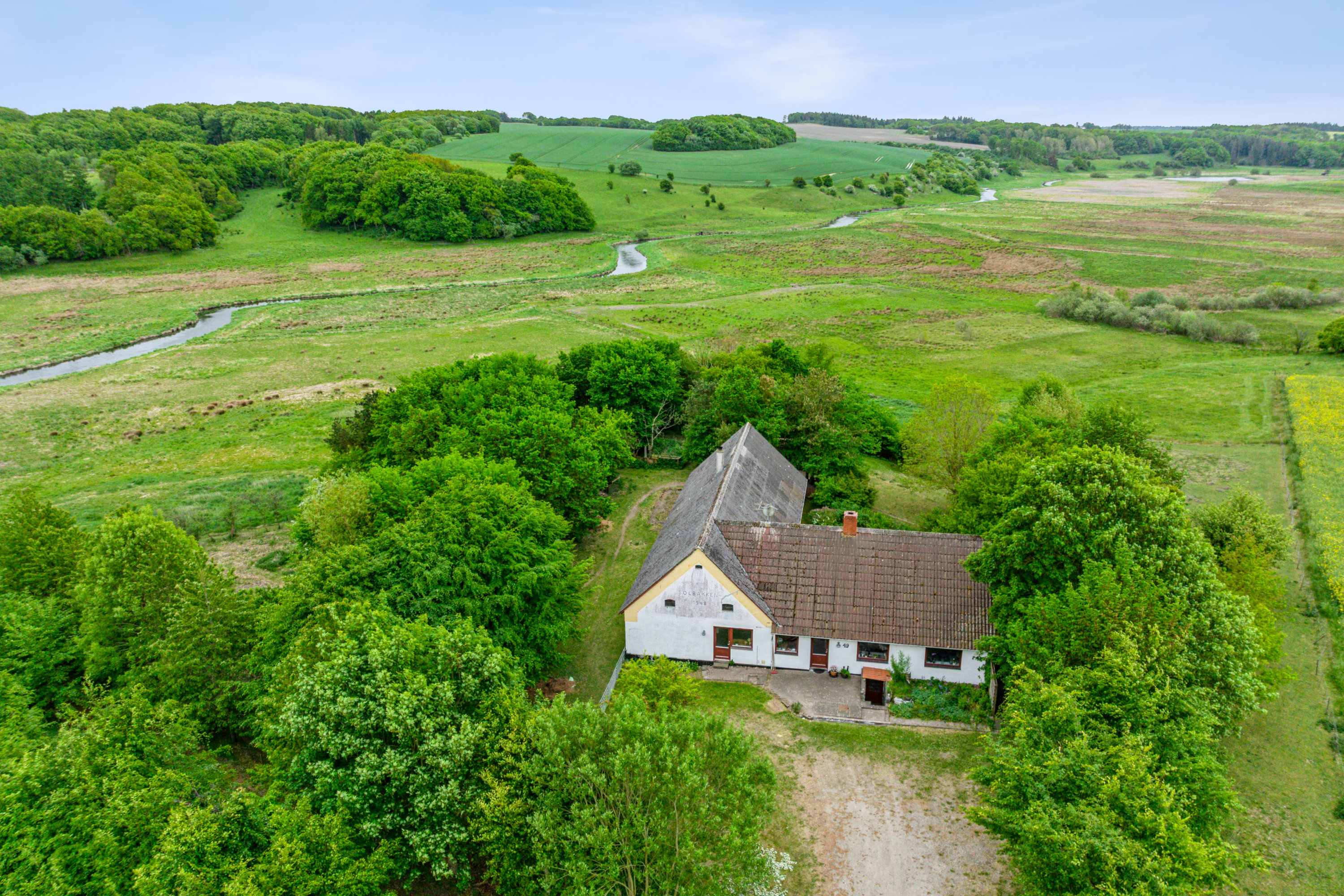 Fremhævet ejendom 1 billede i fuldskærmstilstand. Billede af Volsted Skolevej 49, 9530 Støvring