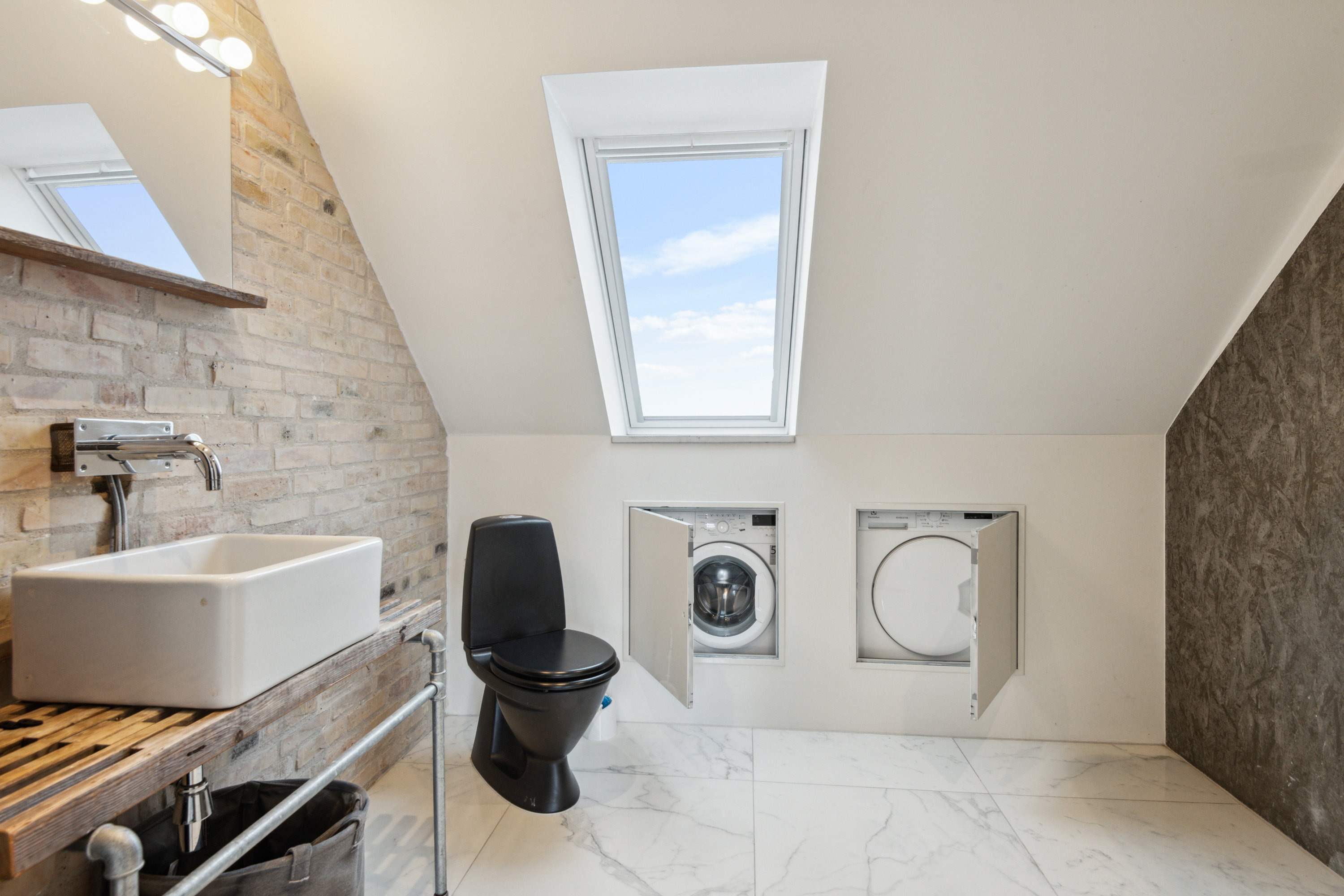 Fremhævet værelse billede i fuldskærmstilstand. Billede af Vesterbro 22, 4., 9000 Aalborg