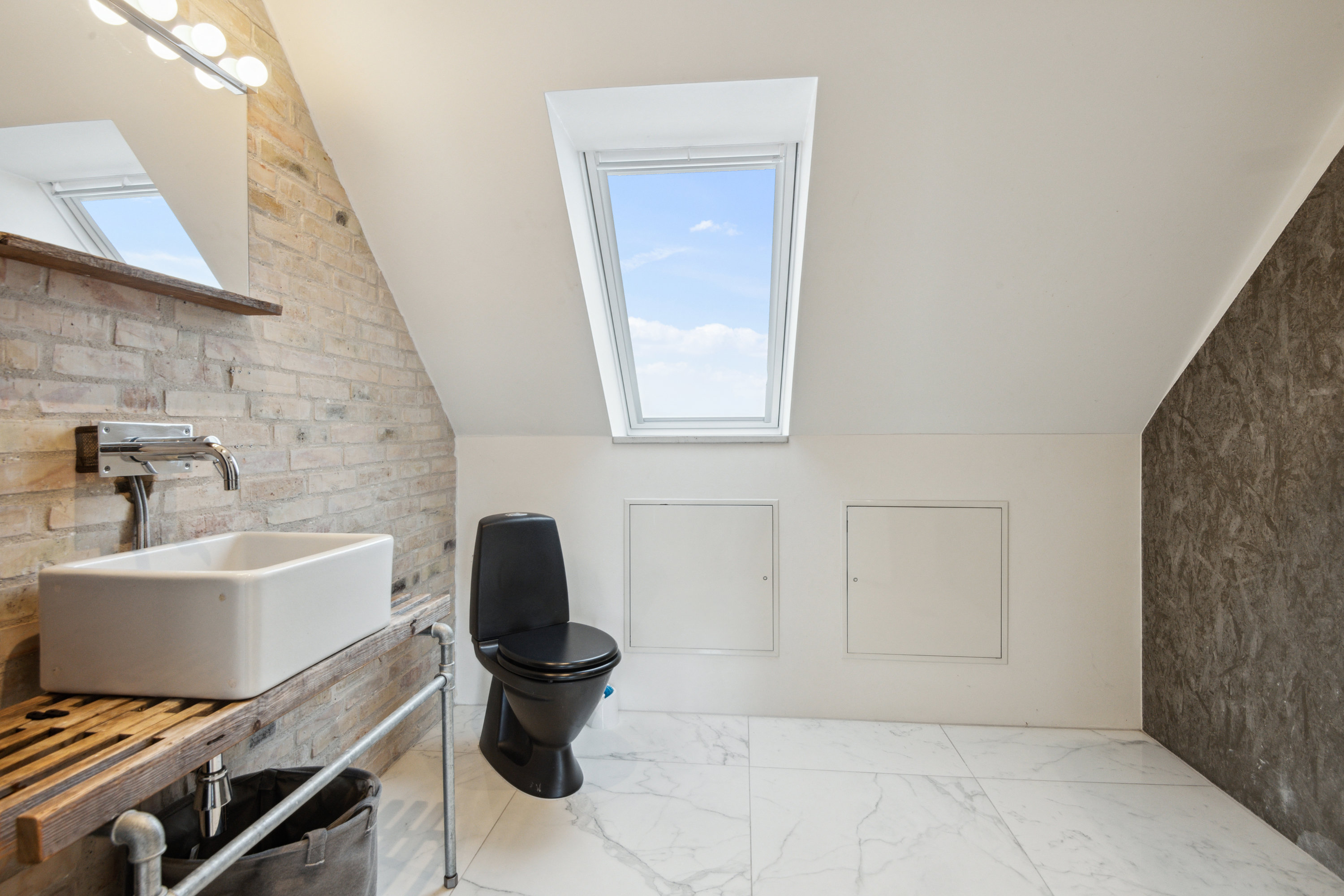 Fremhævet værelse billede i fuldskærmstilstand. Billede af Vesterbro 22, 4., 9000 Aalborg