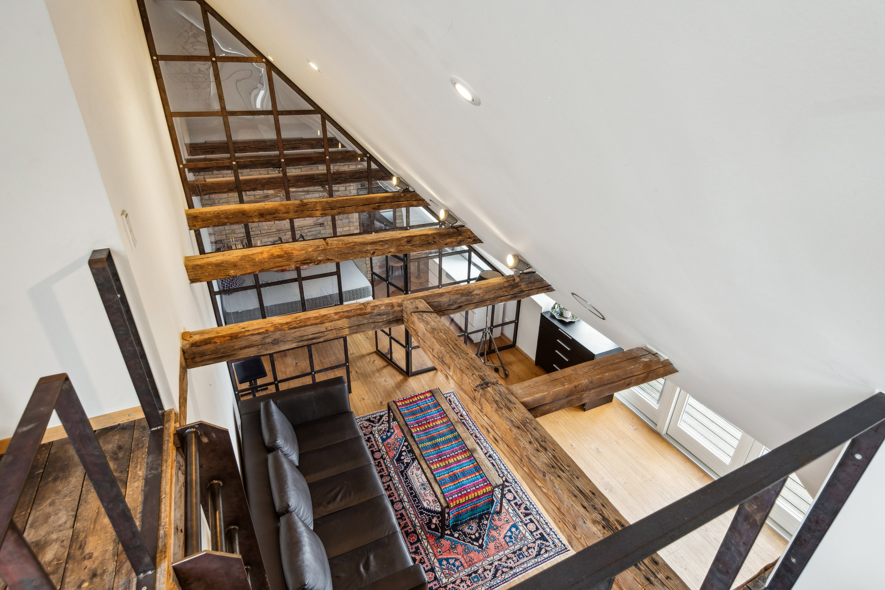 Fremhævet trappe billede i fuldskærmstilstand. Billede af Vesterbro 22, 4., 9000 Aalborg