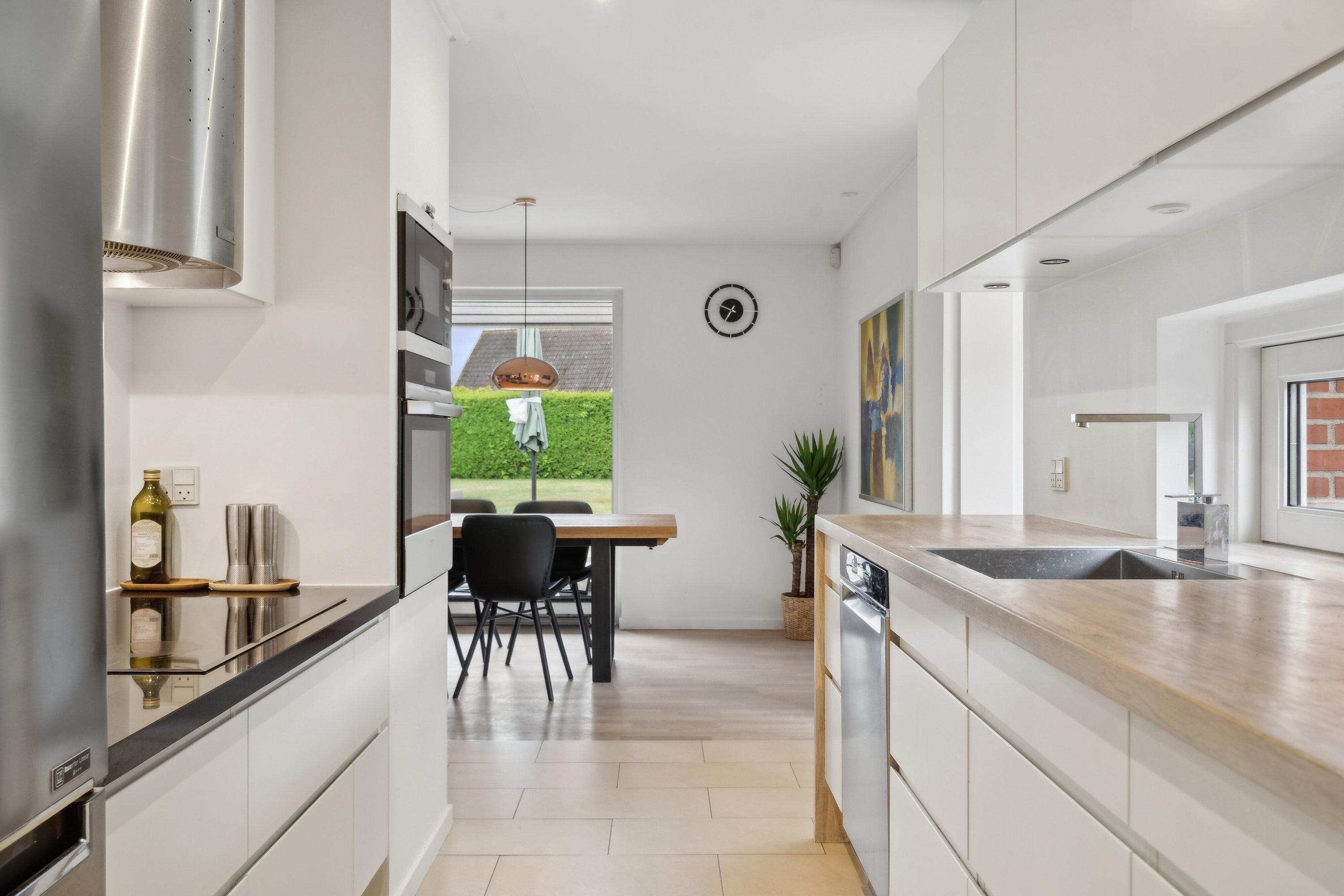 Fremhævet køkken billede i fuldskærmstilstand. Billede af Væbnerhatten 114, Tornbjerg, 5220 Odense SØ