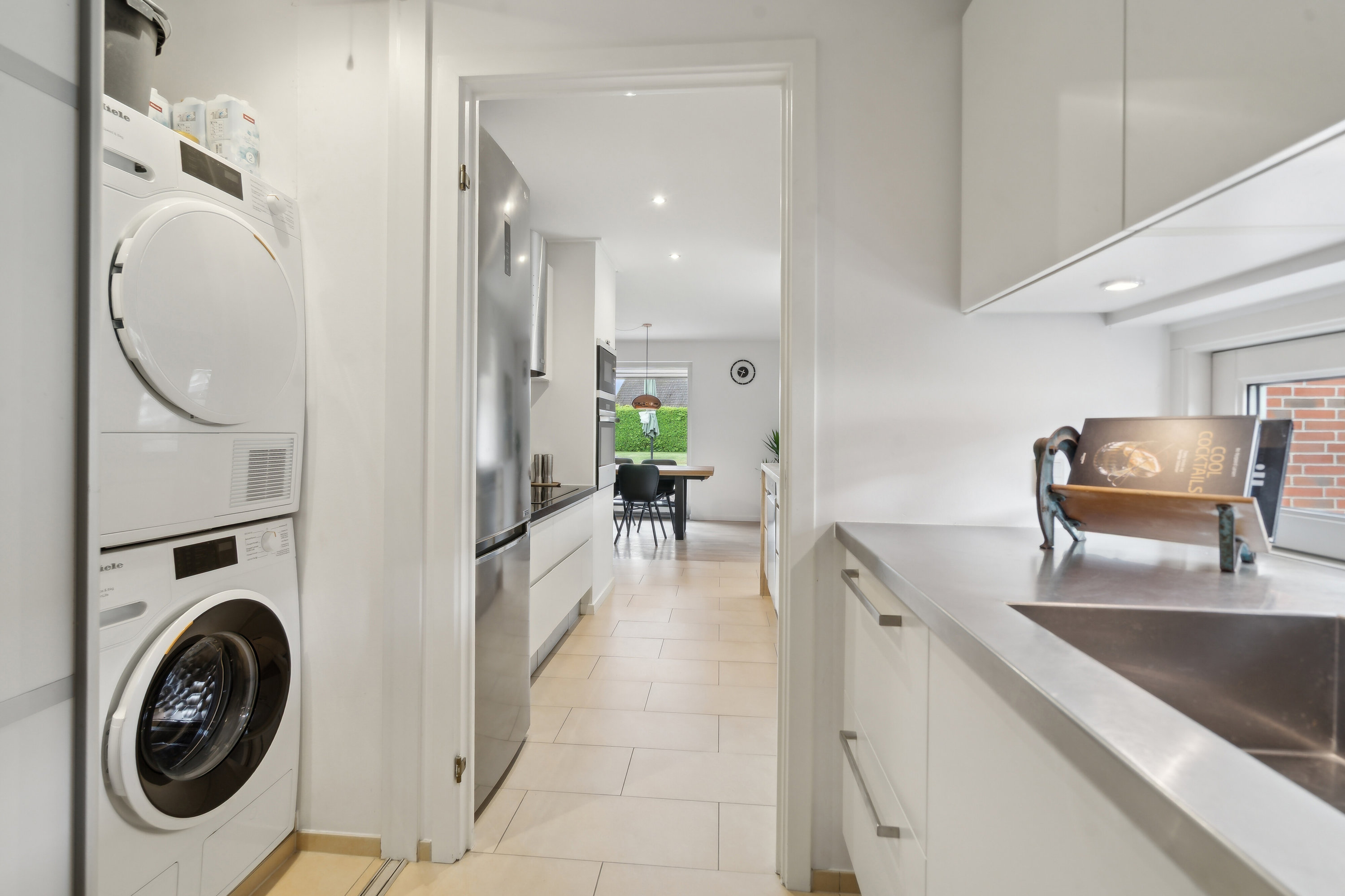 Fremhævet køkken billede i fuldskærmstilstand. Billede af Væbnerhatten 114, Tornbjerg, 5220 Odense SØ