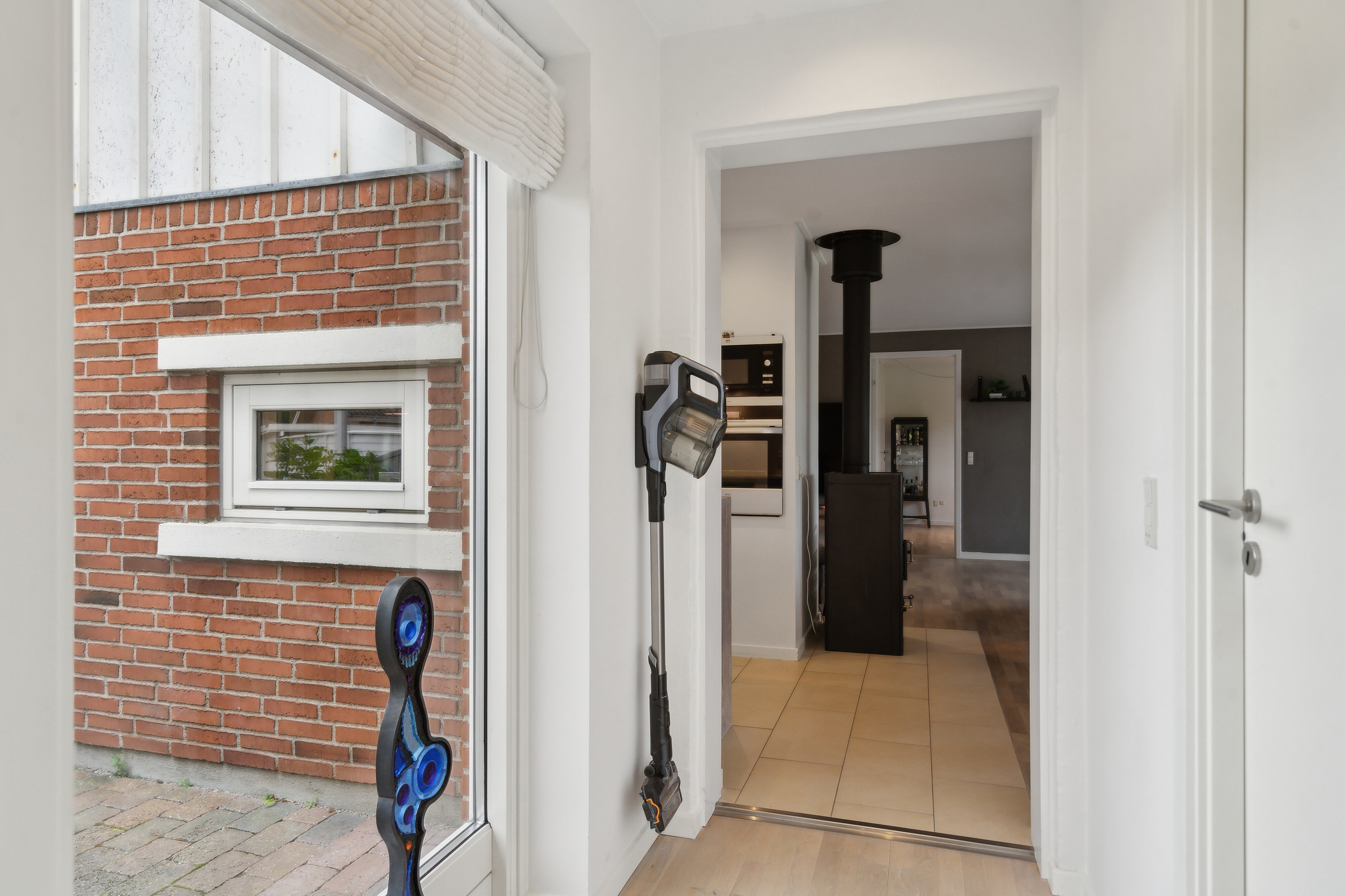 Fremhævet gang billede i fuldskærmstilstand. Billede af Væbnerhatten 114, Tornbjerg, 5220 Odense SØ