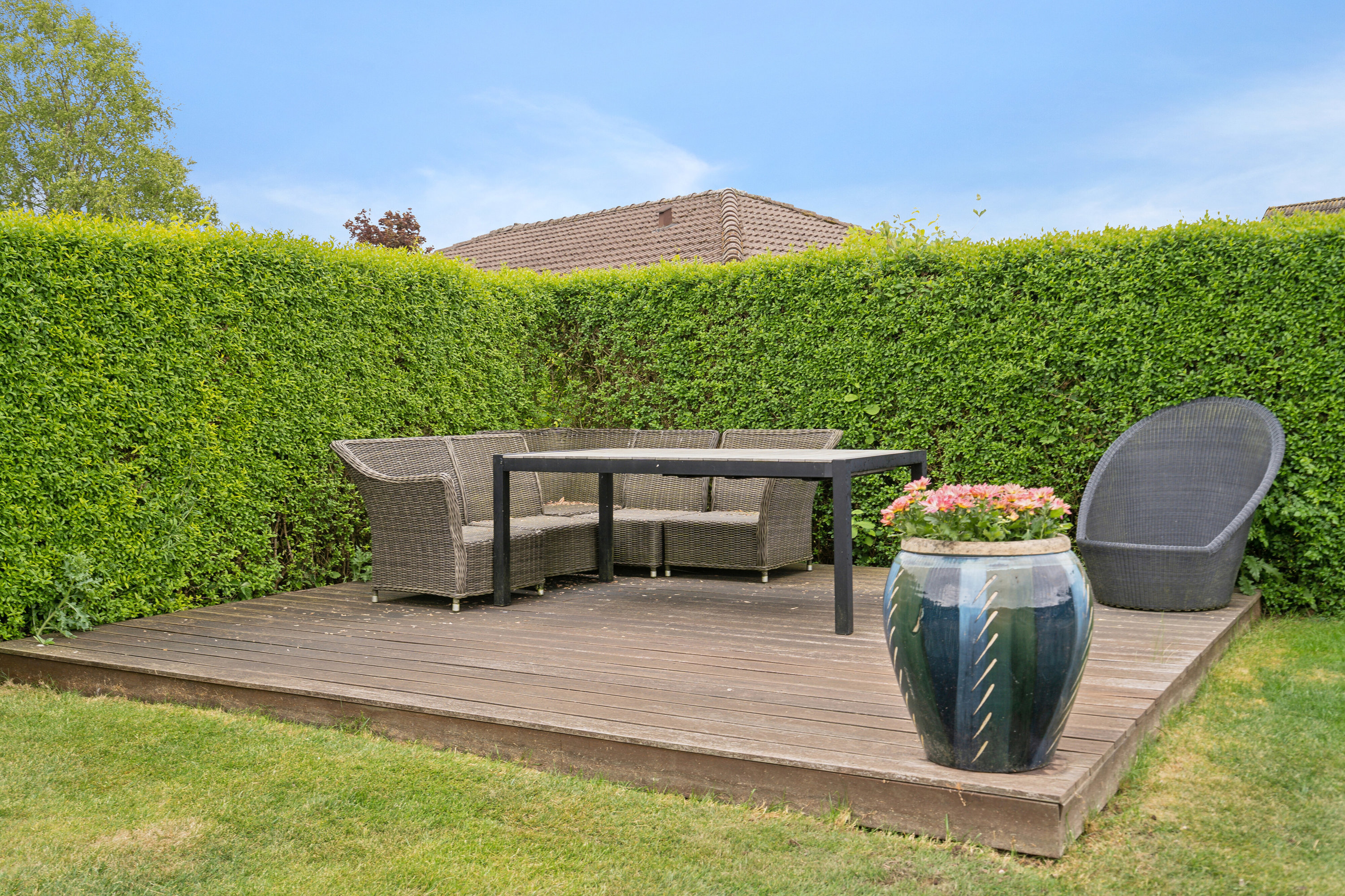 Fremhævet terrasse billede i fuldskærmstilstand. Billede af Væbnerhatten 114, Tornbjerg, 5220 Odense SØ