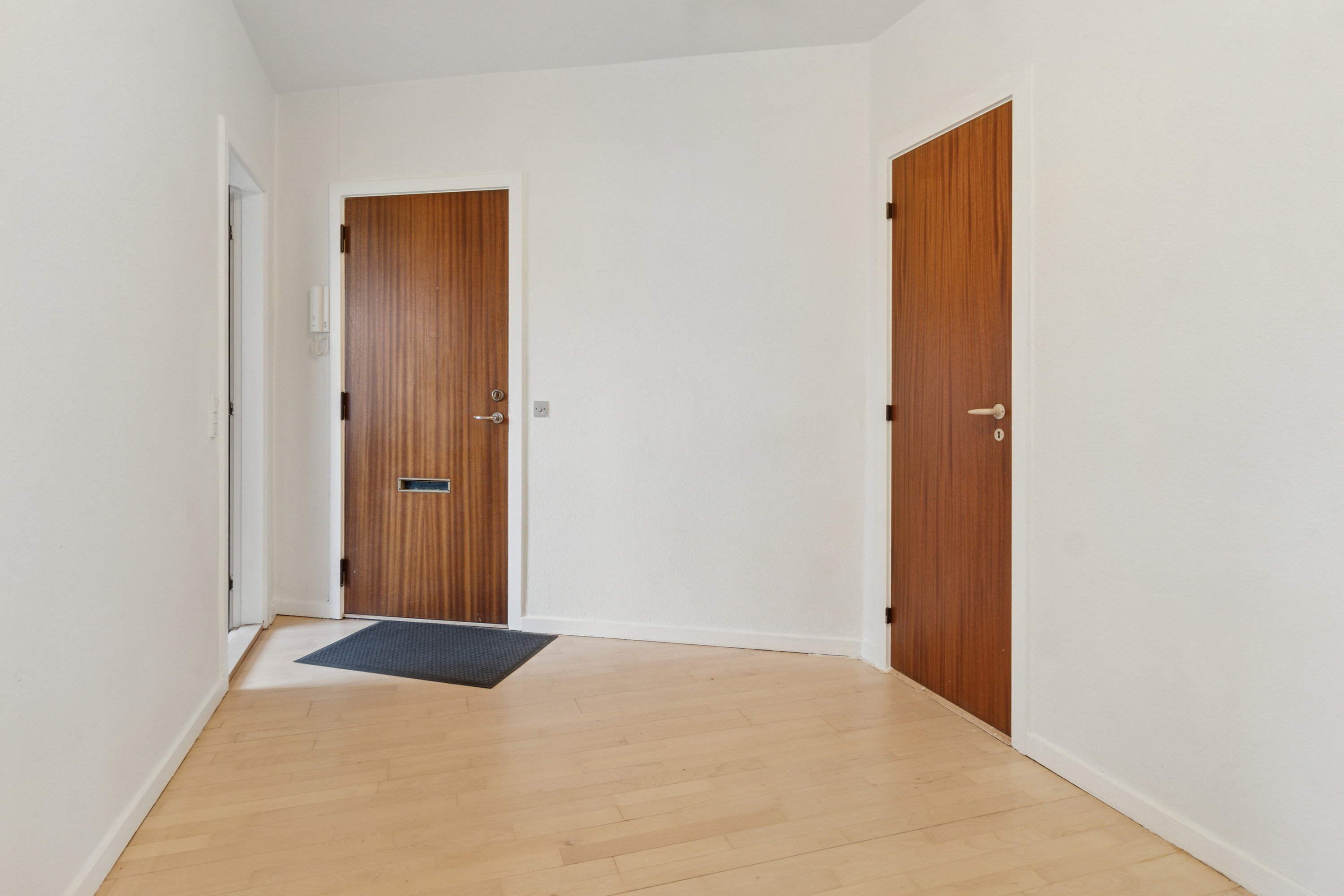 Fremhævet entré billede i fuldskærmstilstand. Billede af Rundhøj Allé 95, st.. tv., 8270 Højbjerg