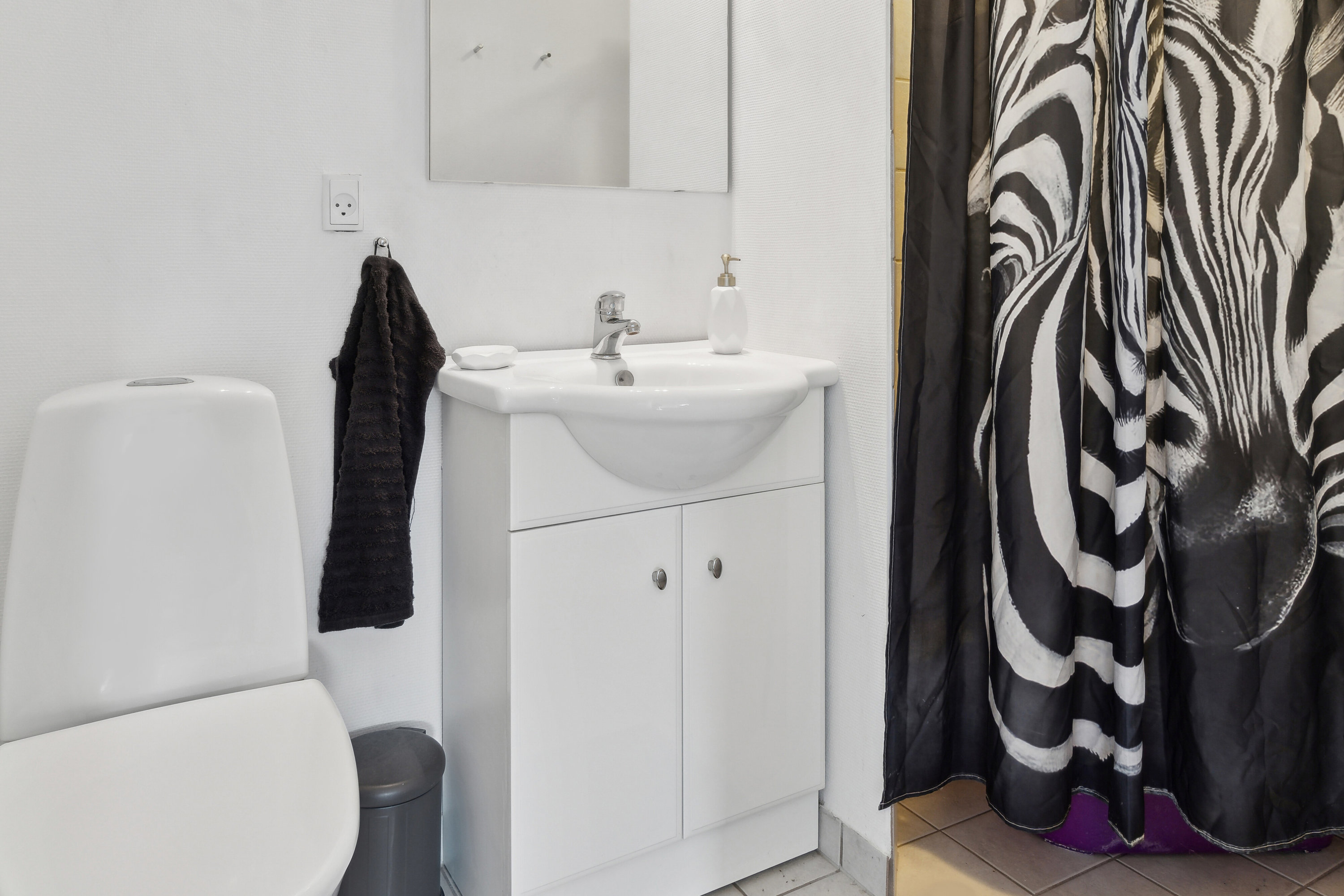 Fremhævet badeværelse billede i fuldskærmstilstand. Billede af Brødemosevej 84B, Asserbo, 3300 Frederiksværk