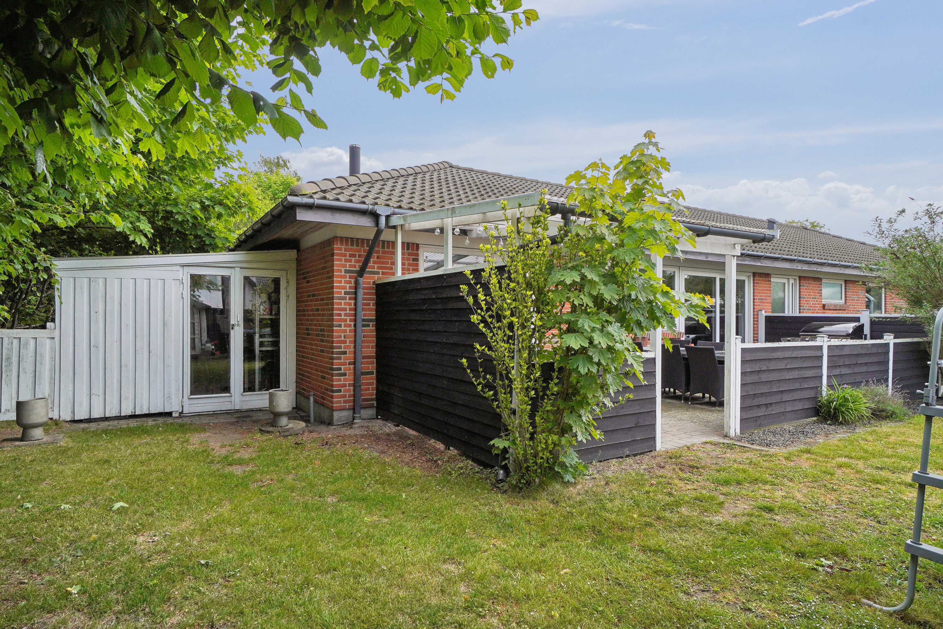 Fremhævet udendørs billede i fuldskærmstilstand. Billede af Brødemosevej 84B, Asserbo, 3300 Frederiksværk