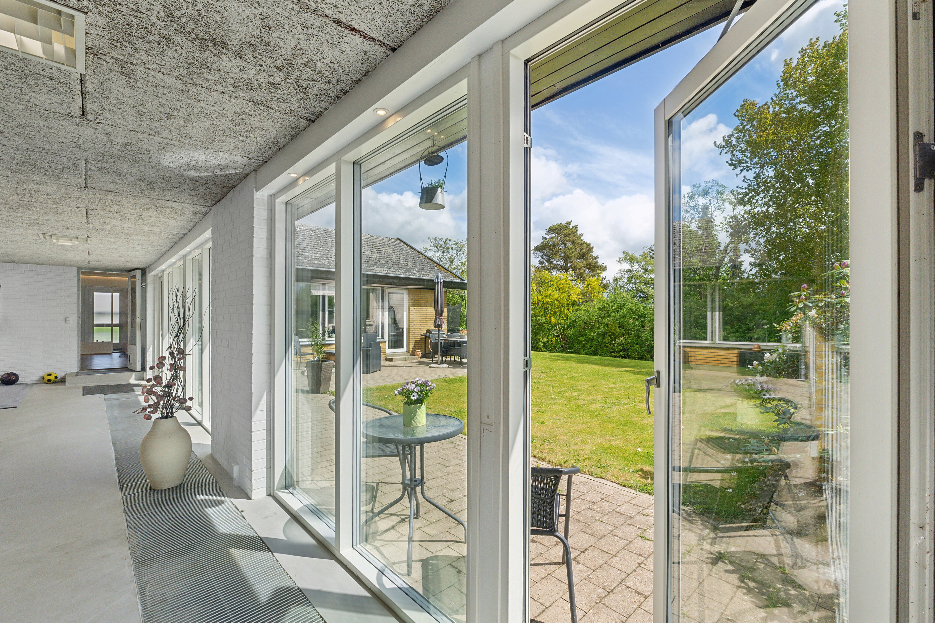 Fremhævet stue billede i fuldskærmstilstand. Billede af Frejasvej 9, 9870 Sindal