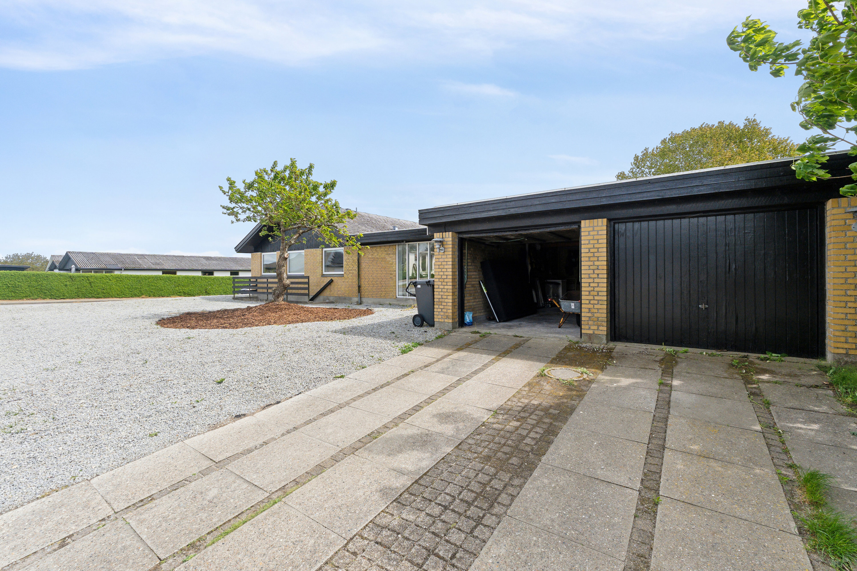 Fremhævet set fra vejen billede i fuldskærmstilstand. Billede af Frejasvej 9, 9870 Sindal