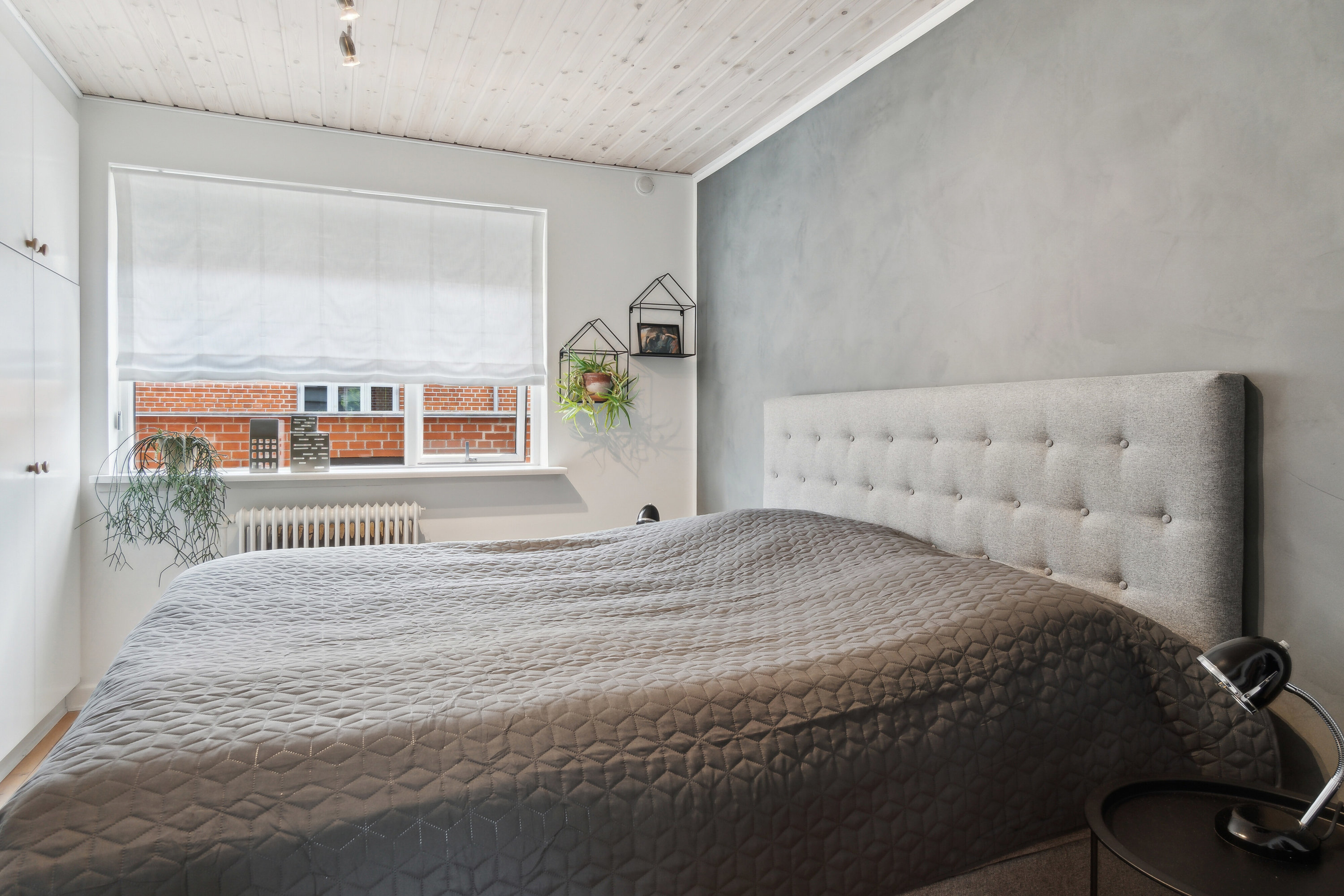 Fremhævet soveværelse billede i fuldskærmstilstand. Billede af Bøge Alle 7, 7430 Ikast