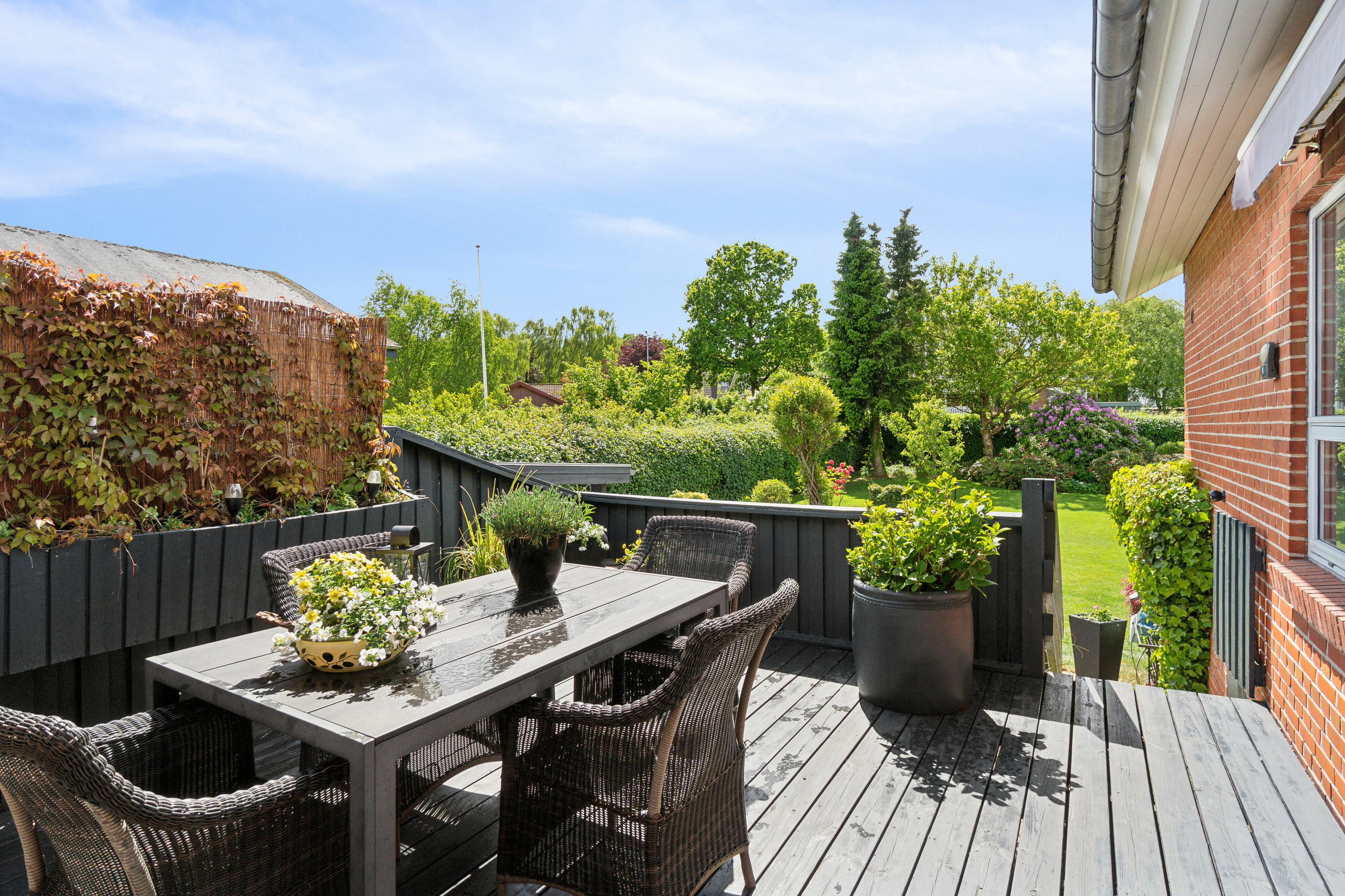 Fremhævet terrasse billede i fuldskærmstilstand. Billede af Bøge Alle 7, 7430 Ikast