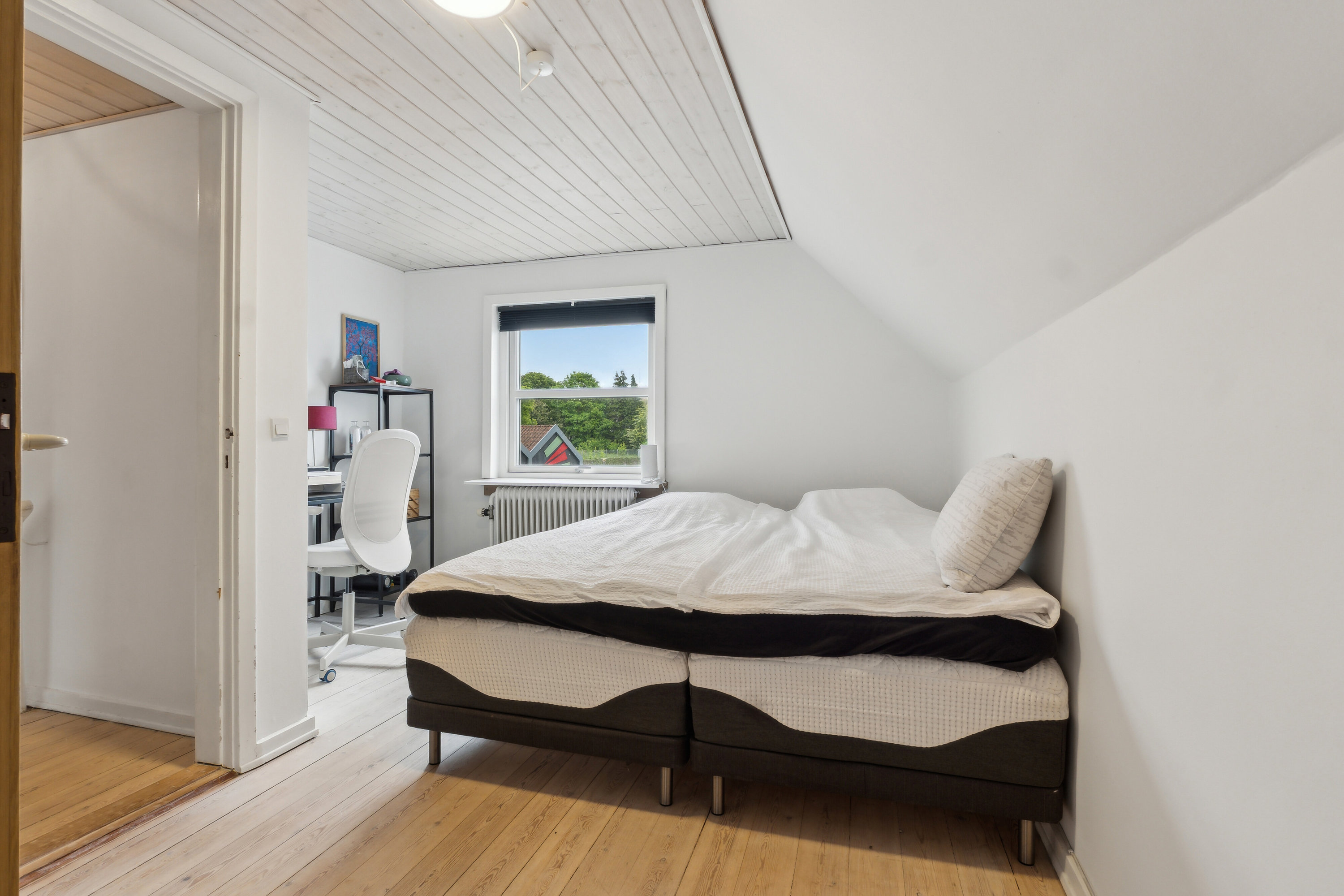 Fremhævet soveværelse billede i fuldskærmstilstand. Billede af Mølmarksvej 178, 5700 Svendborg