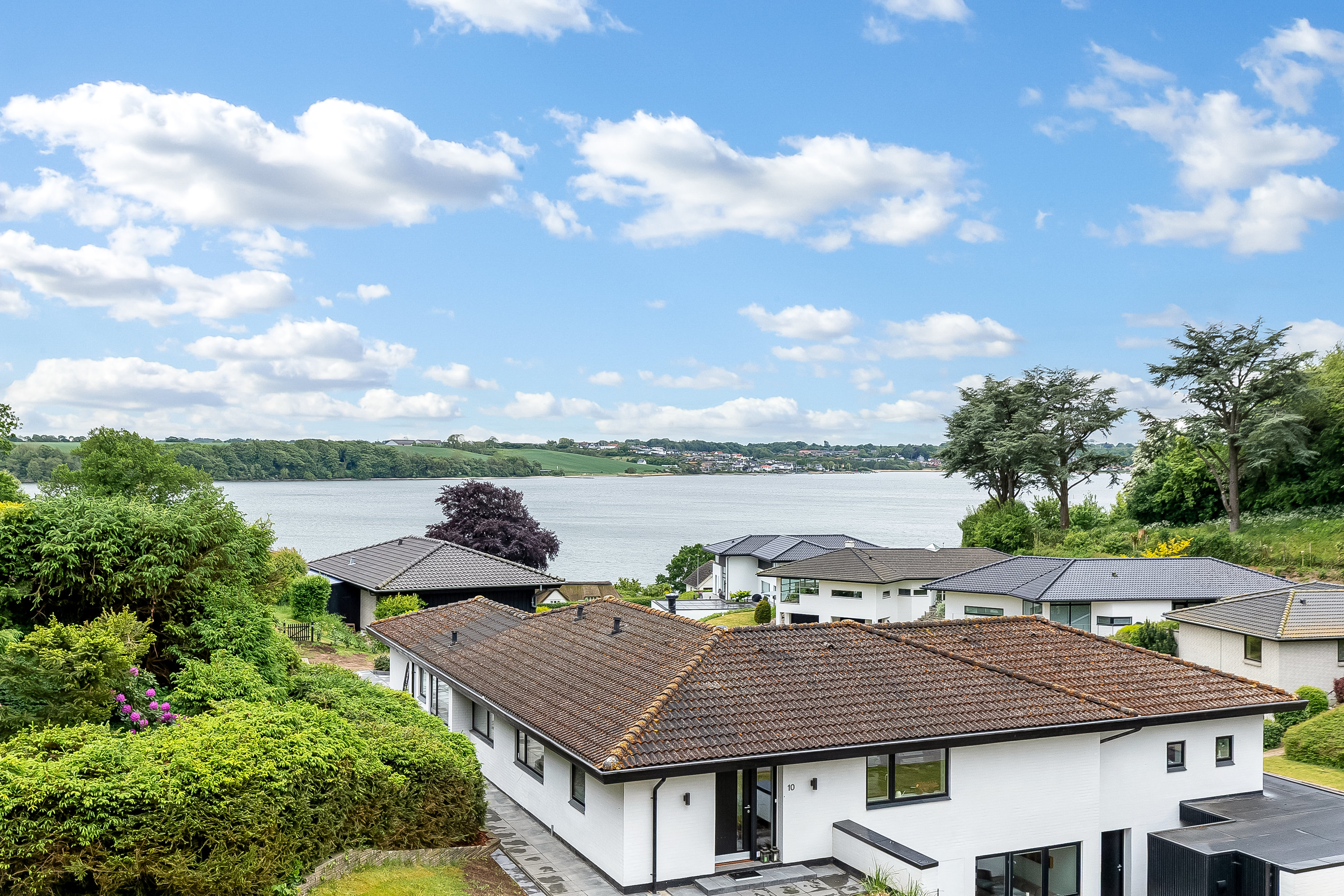 Fremhævet udsigt billede i fuldskærmstilstand. Billede af Trapholtparken 26, Strandhuse, 6000 Kolding