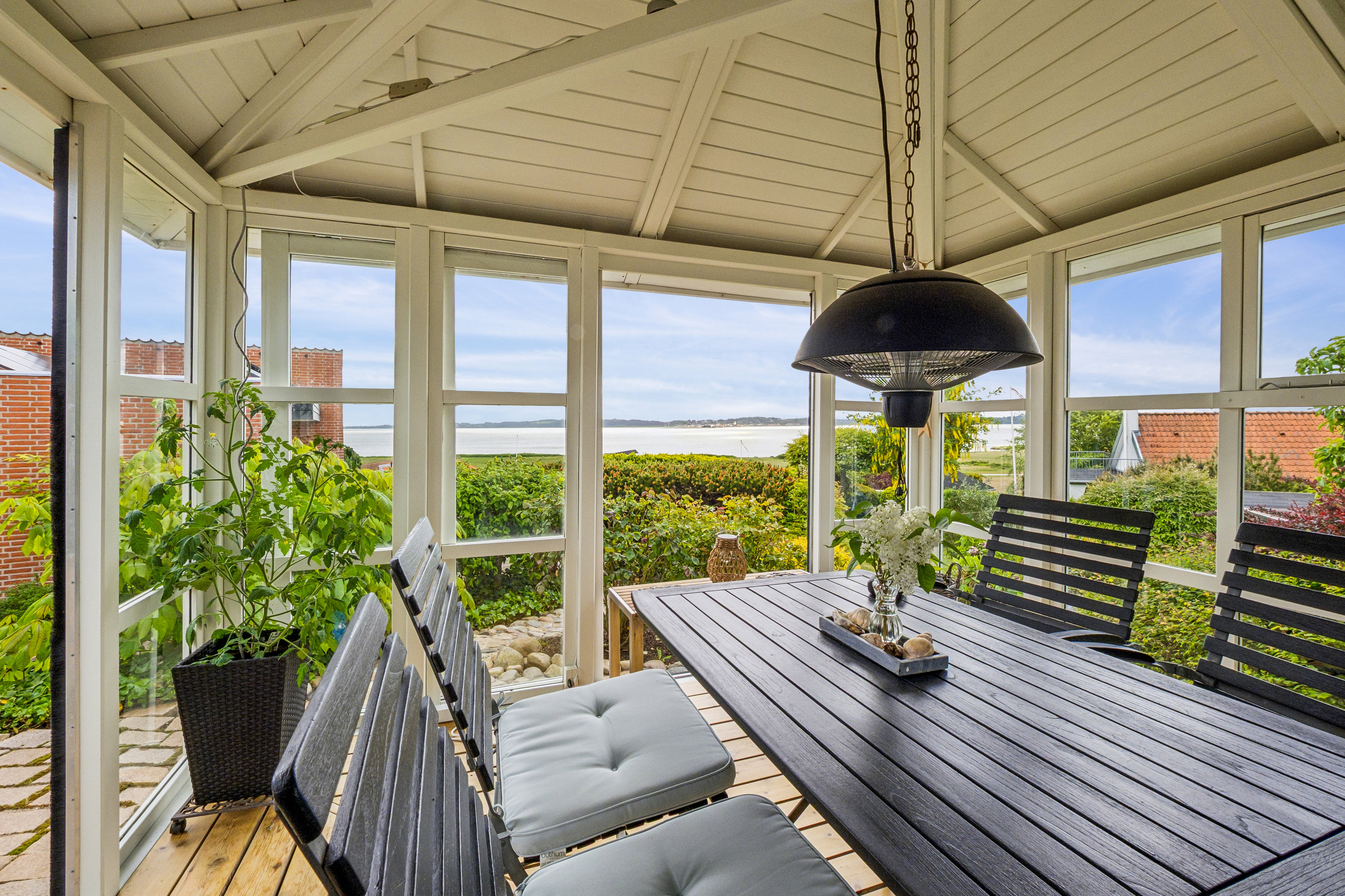 Fremhævet terrasse billede i fuldskærmstilstand. Billede af Lyngbjergvej 57, Faarup, 7900 Nykøbing M