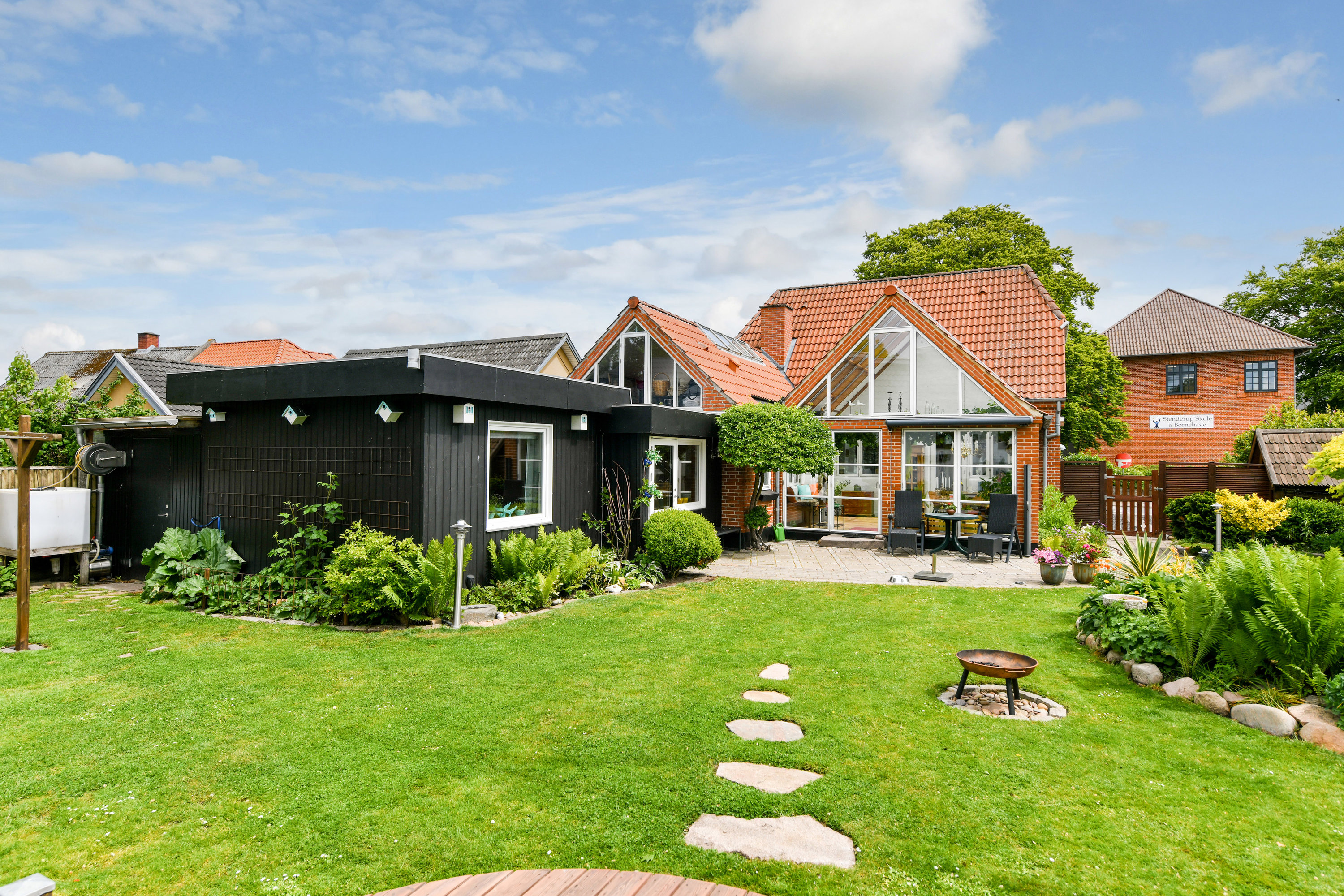 Fremhævet ejendommen billede i fuldskærmstilstand. Billede af Teglgaardsvej 8, 7200 Grindsted