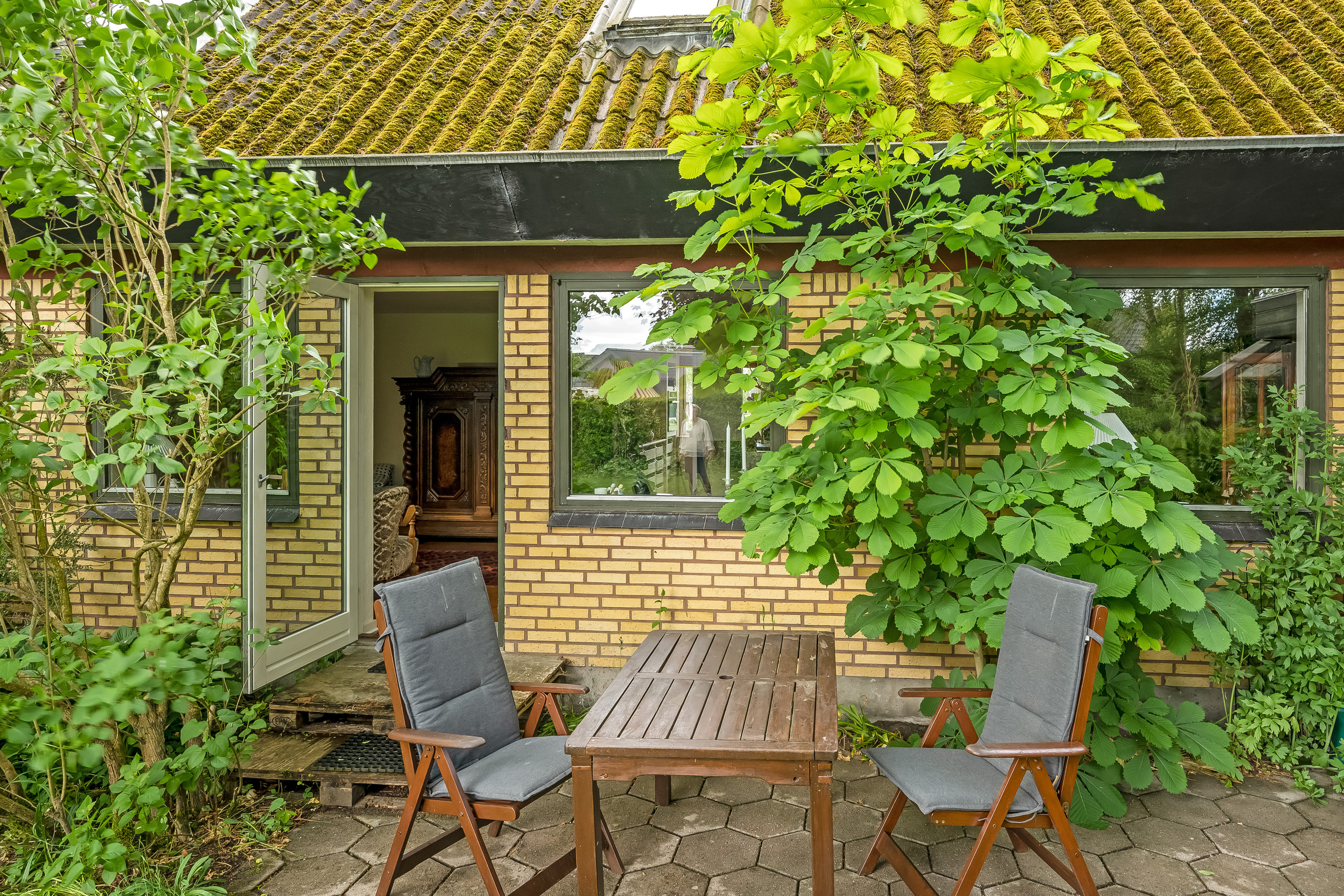 Fremhævet terrasse billede i fuldskærmstilstand. Billede af Liljealle 13, 6920 Videbæk