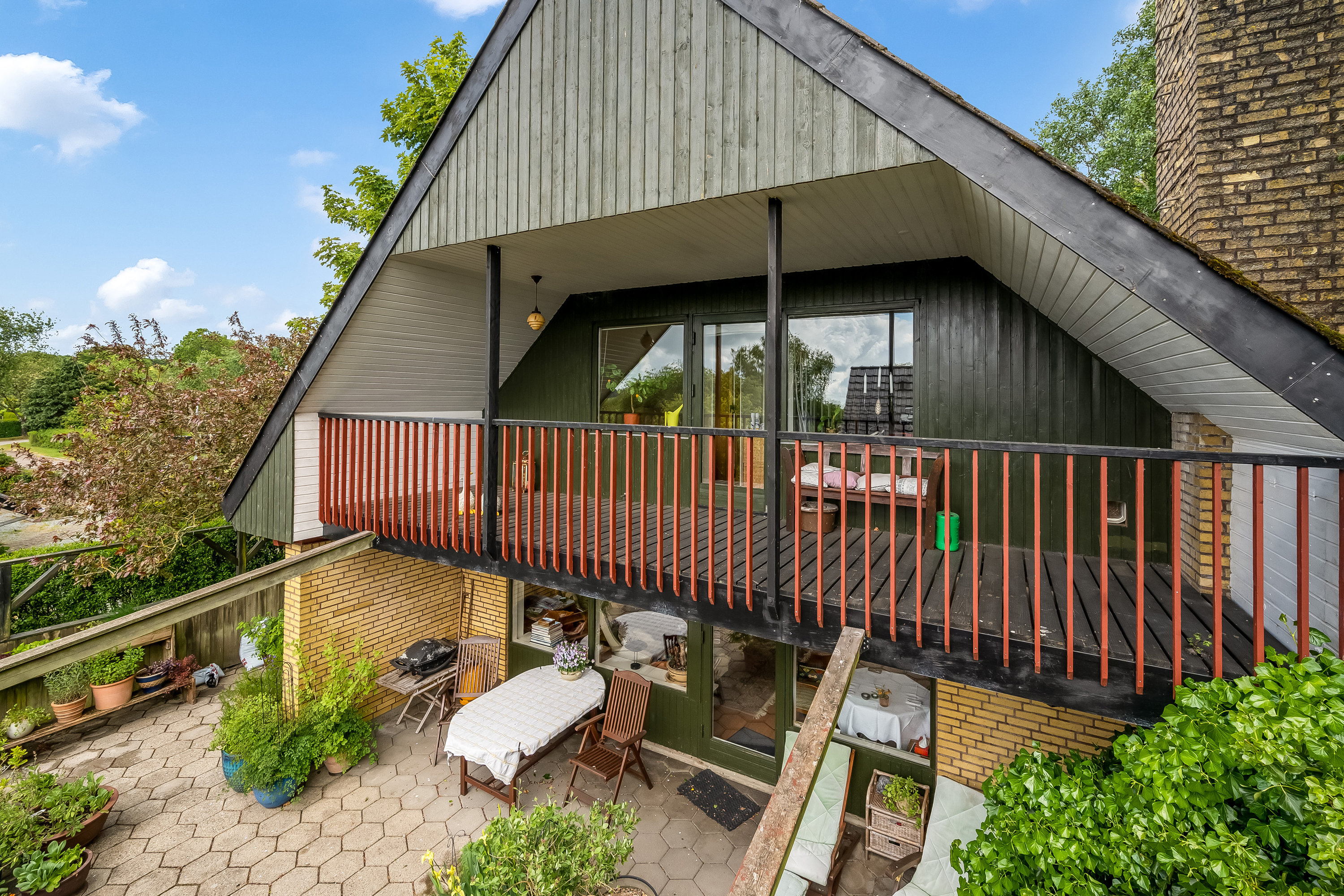 Fremhævet terrasse billede i fuldskærmstilstand. Billede af Liljealle 13, 6920 Videbæk