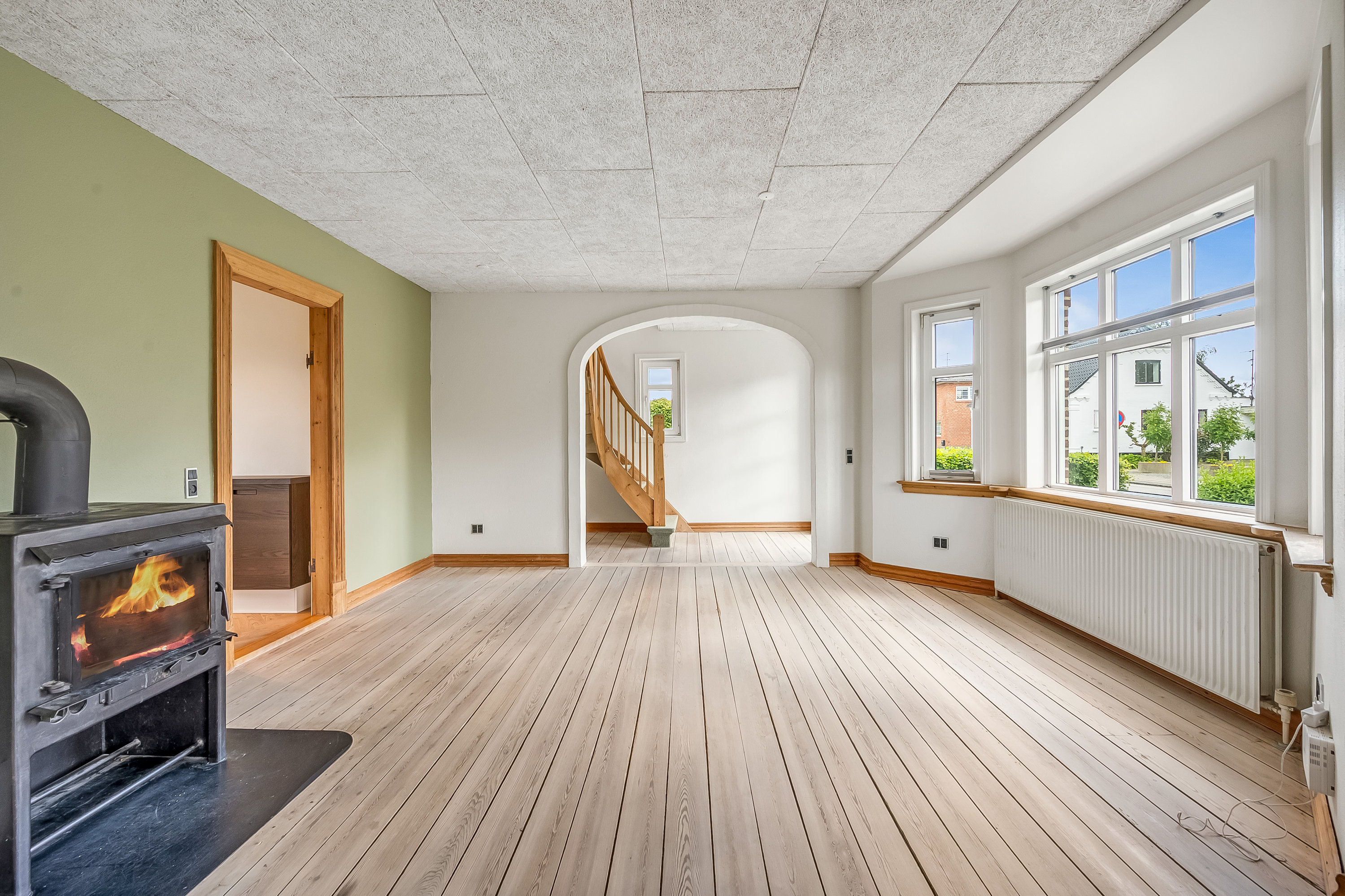 Fremhævet stue billede i fuldskærmstilstand. Billede af Hovedgaden 27, 6971 Spjald