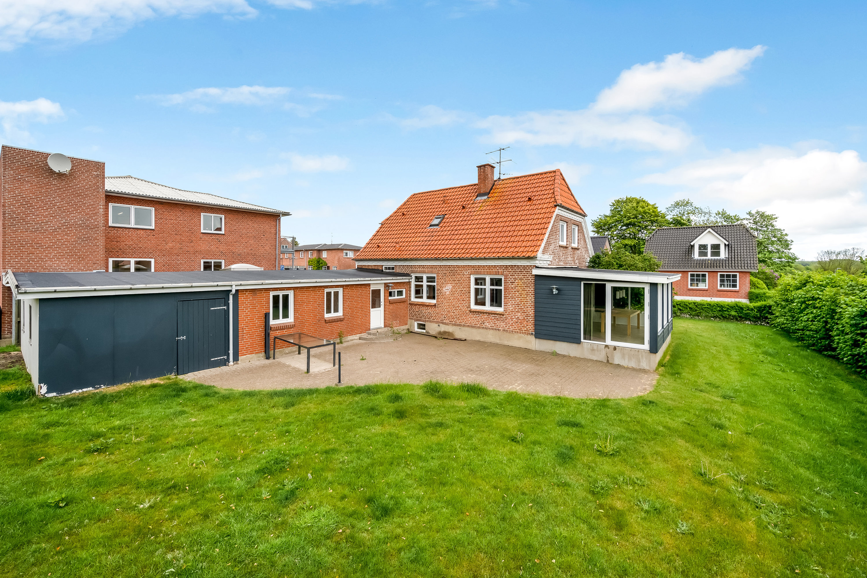 Miniaturebillede 1: facade. Billede af Hovedgaden 27, 6971 Spjald