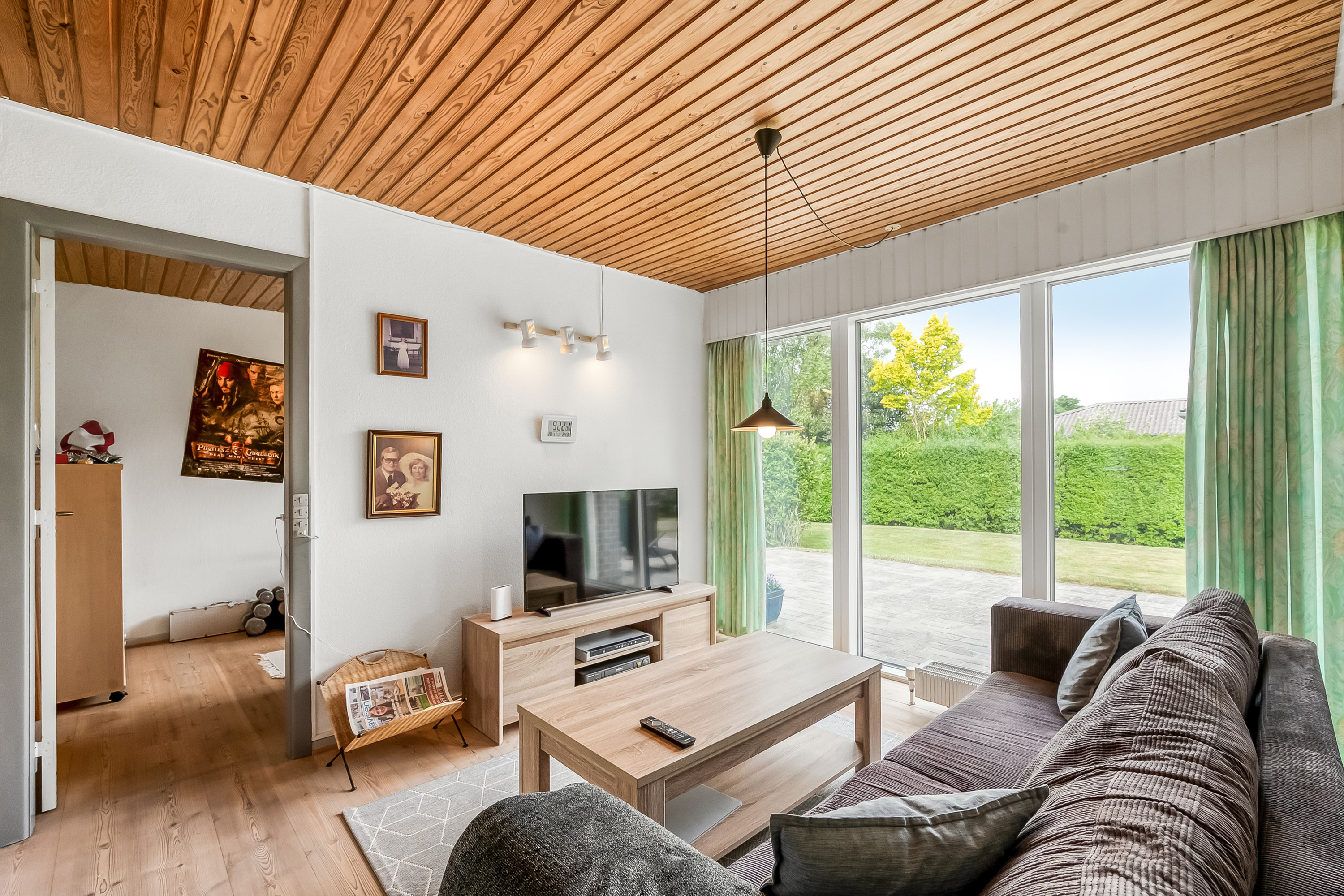 Fremhævet stue billede i fuldskærmstilstand. Billede af Tjørnevej 10, 6950 Ringkøbing