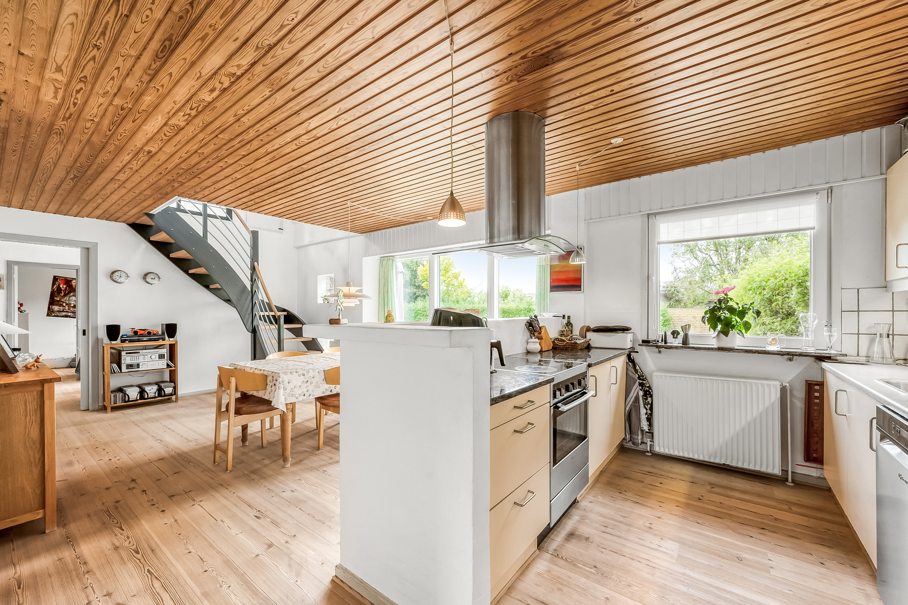 Fremhævet køkken billede i fuldskærmstilstand. Billede af Tjørnevej 10, 6950 Ringkøbing