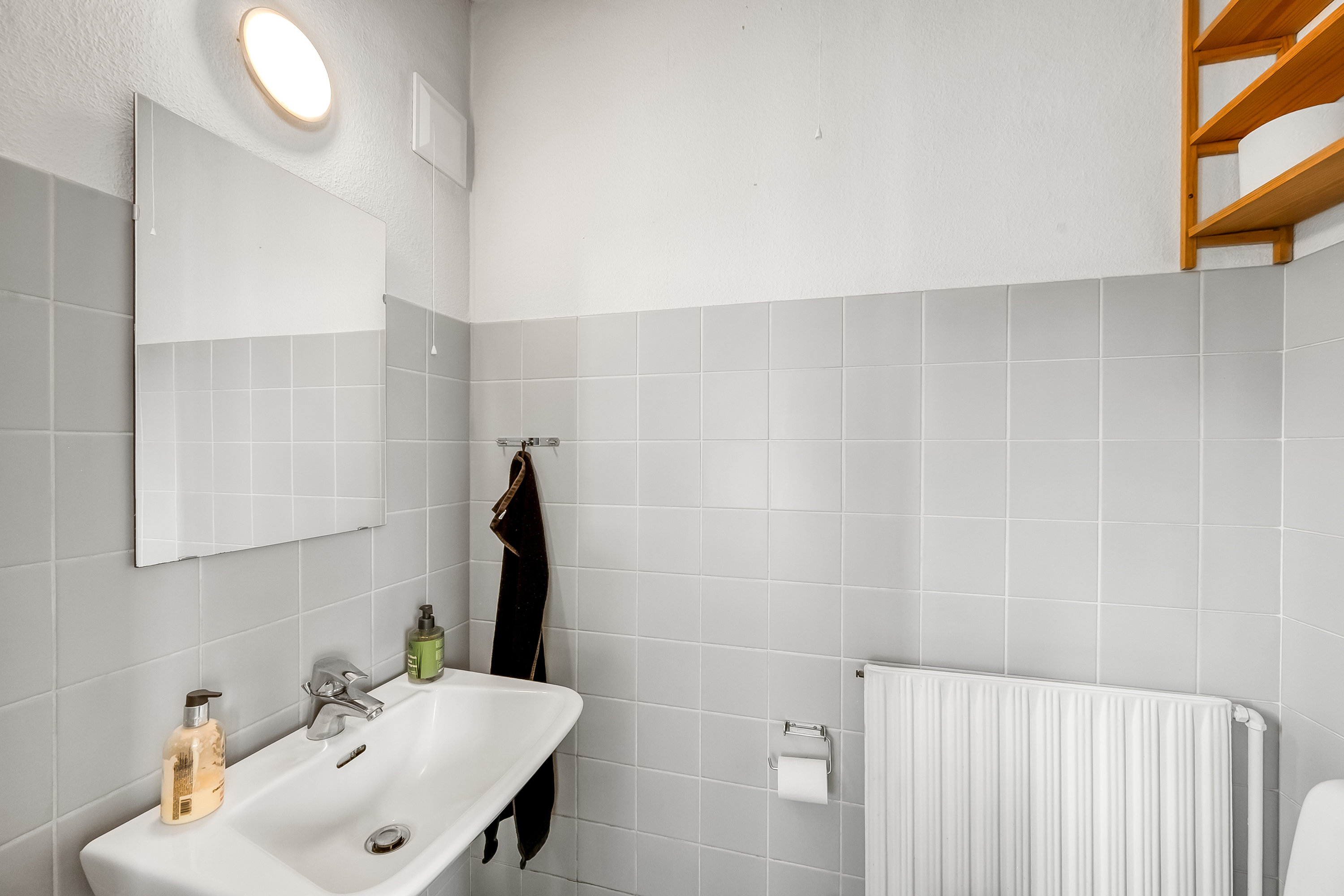 Fremhævet badeværelse billede i fuldskærmstilstand. Billede af Tjørnevej 10, 6950 Ringkøbing