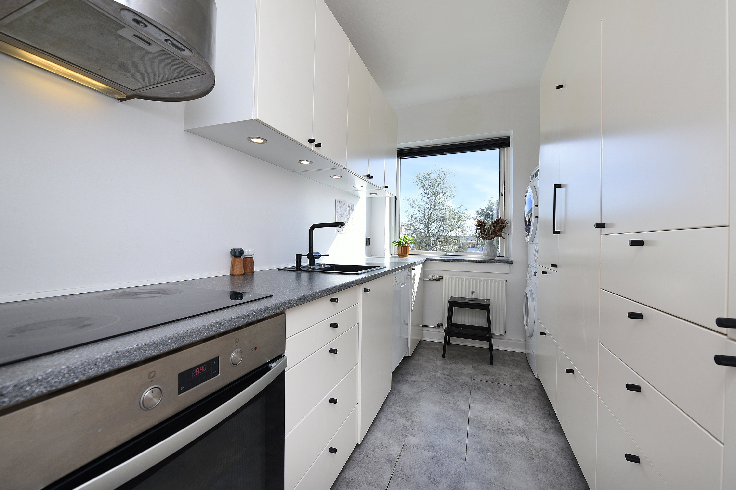 Fremhævet  billede i fuldskærmstilstand. Billede af Tirstrupvej 6, st.. th., 8240 Risskov