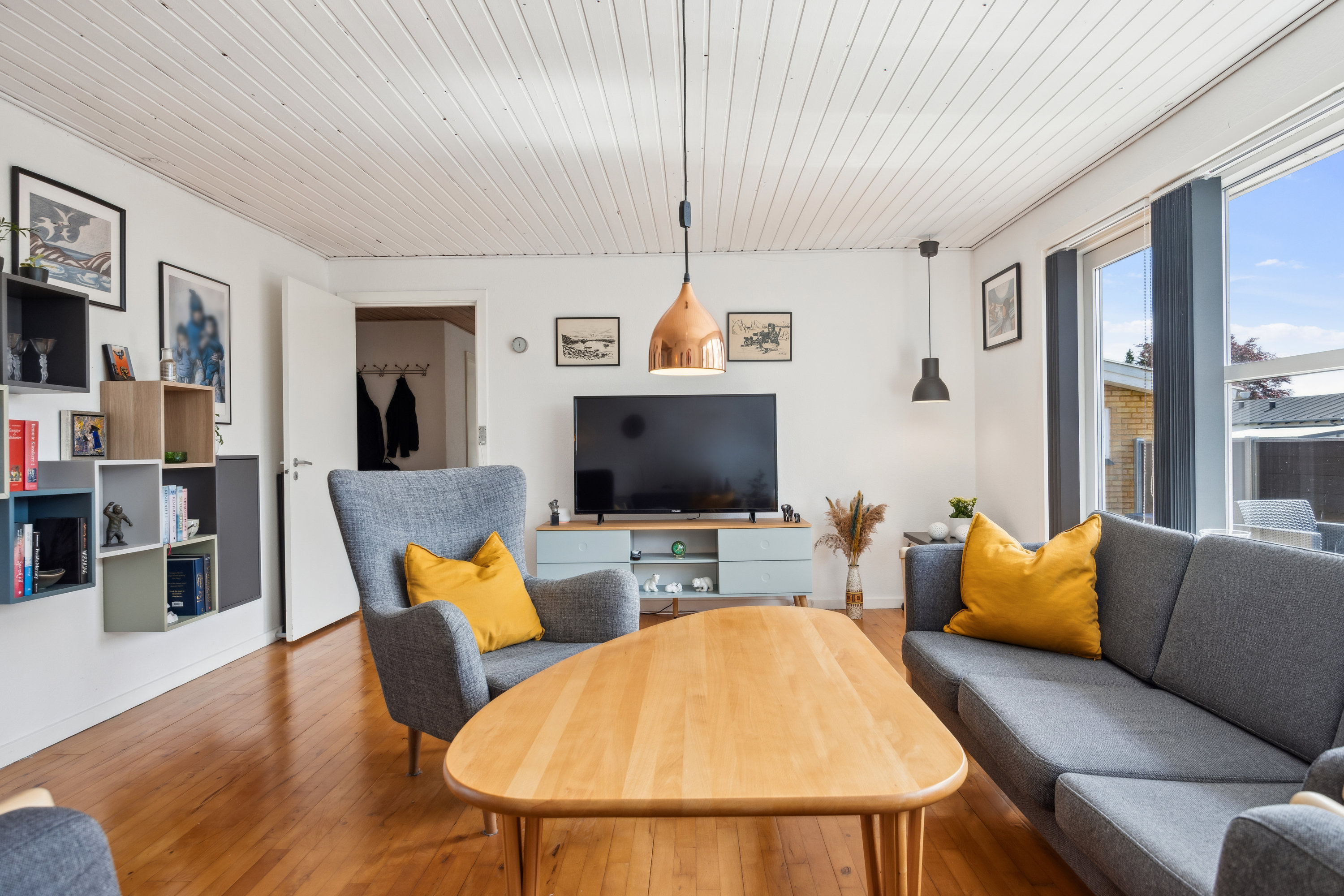 Fremhævet stue billede i fuldskærmstilstand. Billede af Bakkelyvej 9, 9380 Vestbjerg