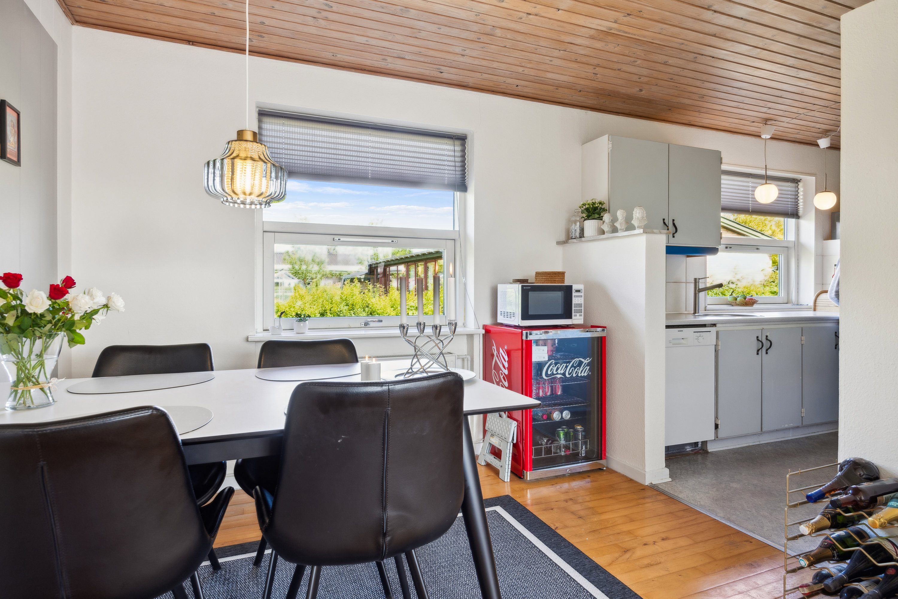 Fremhævet stue billede i fuldskærmstilstand. Billede af Bakkelyvej 9, 9380 Vestbjerg