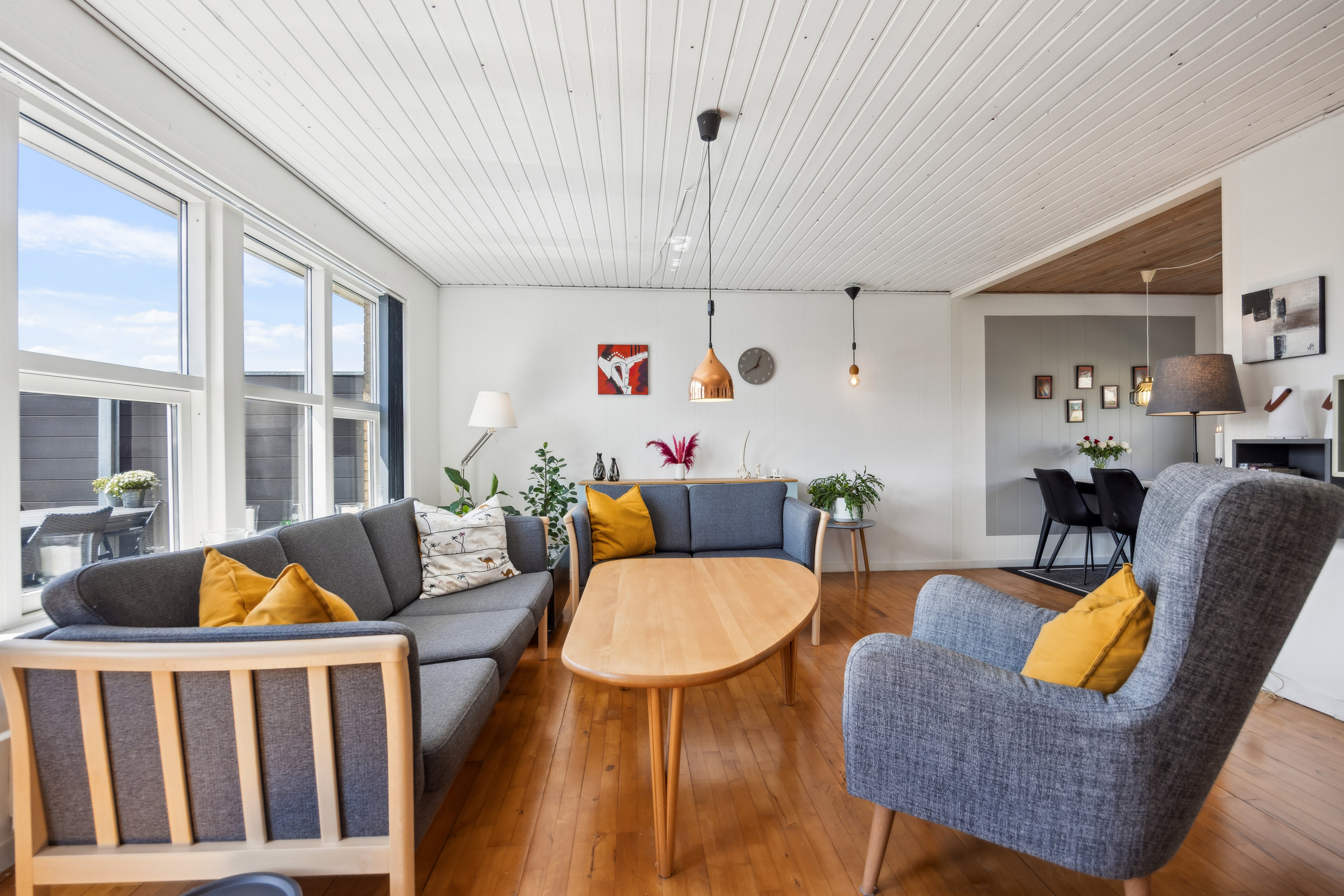 Fremhævet stue billede i fuldskærmstilstand. Billede af Bakkelyvej 9, 9380 Vestbjerg