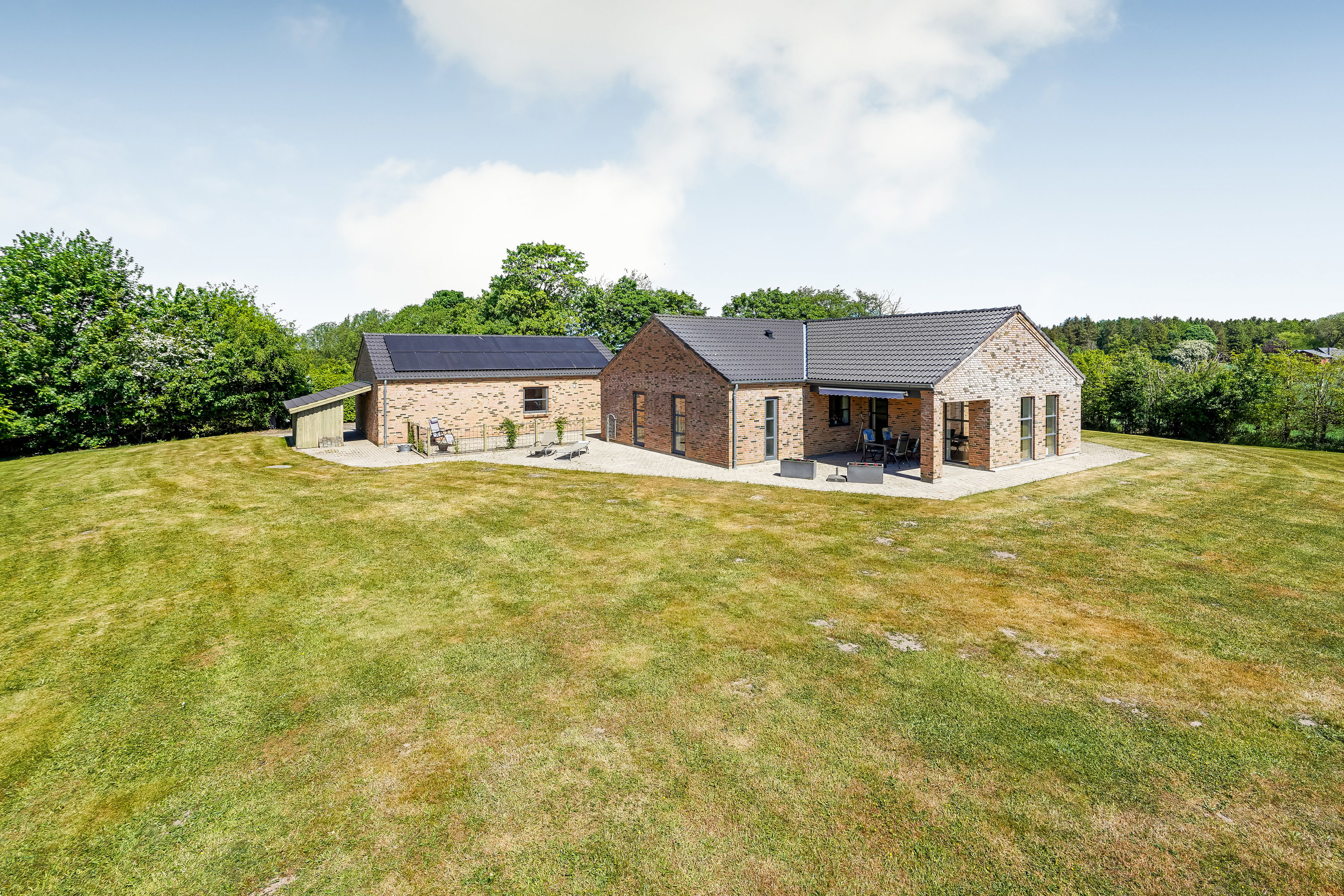 Miniaturebillede 2: ejendommen. Billede af Kærvejen 47, 7171 Uldum