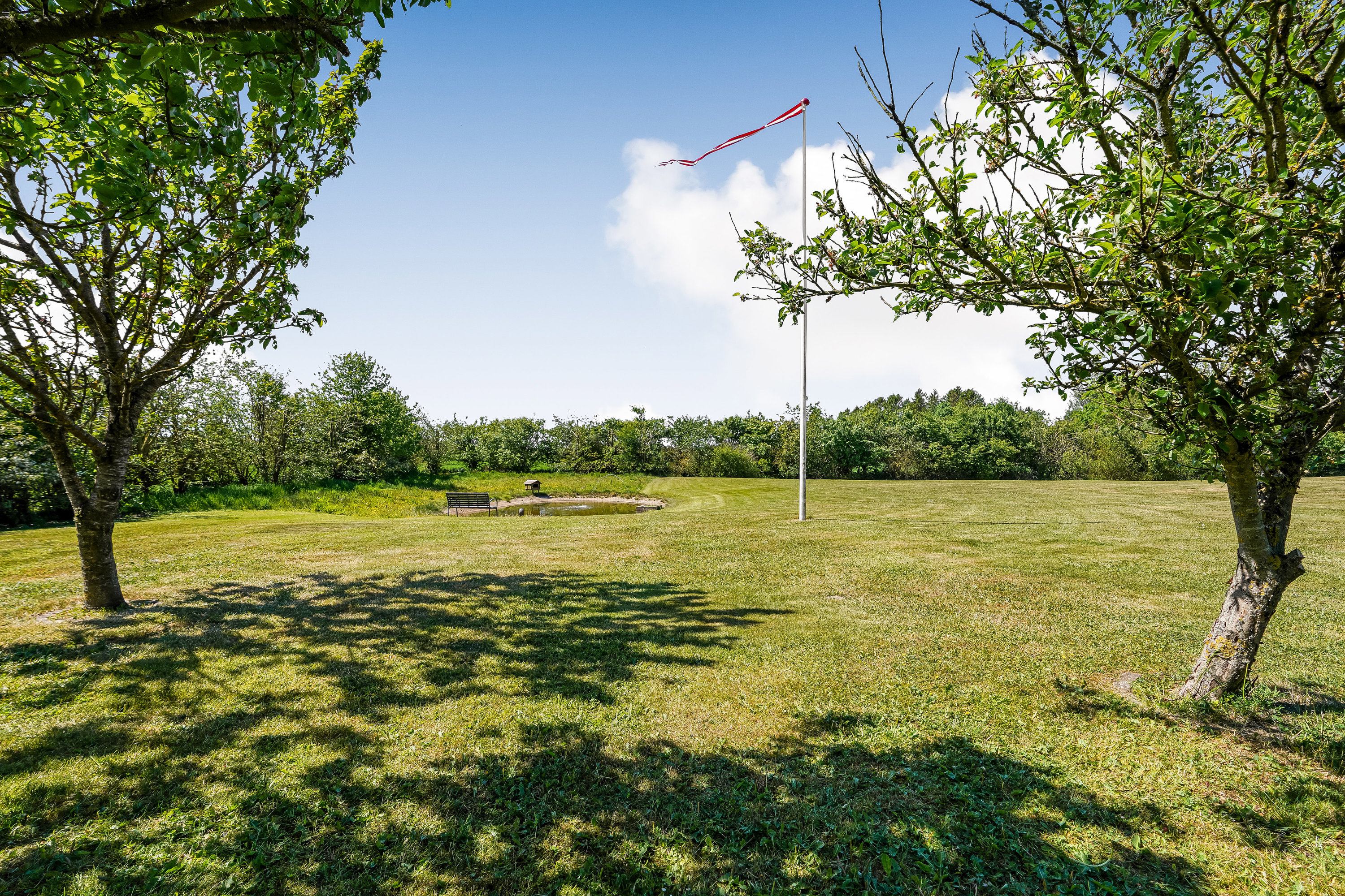 Fremhævet have billede i fuldskærmstilstand. Billede af Kærvejen 47, 7171 Uldum