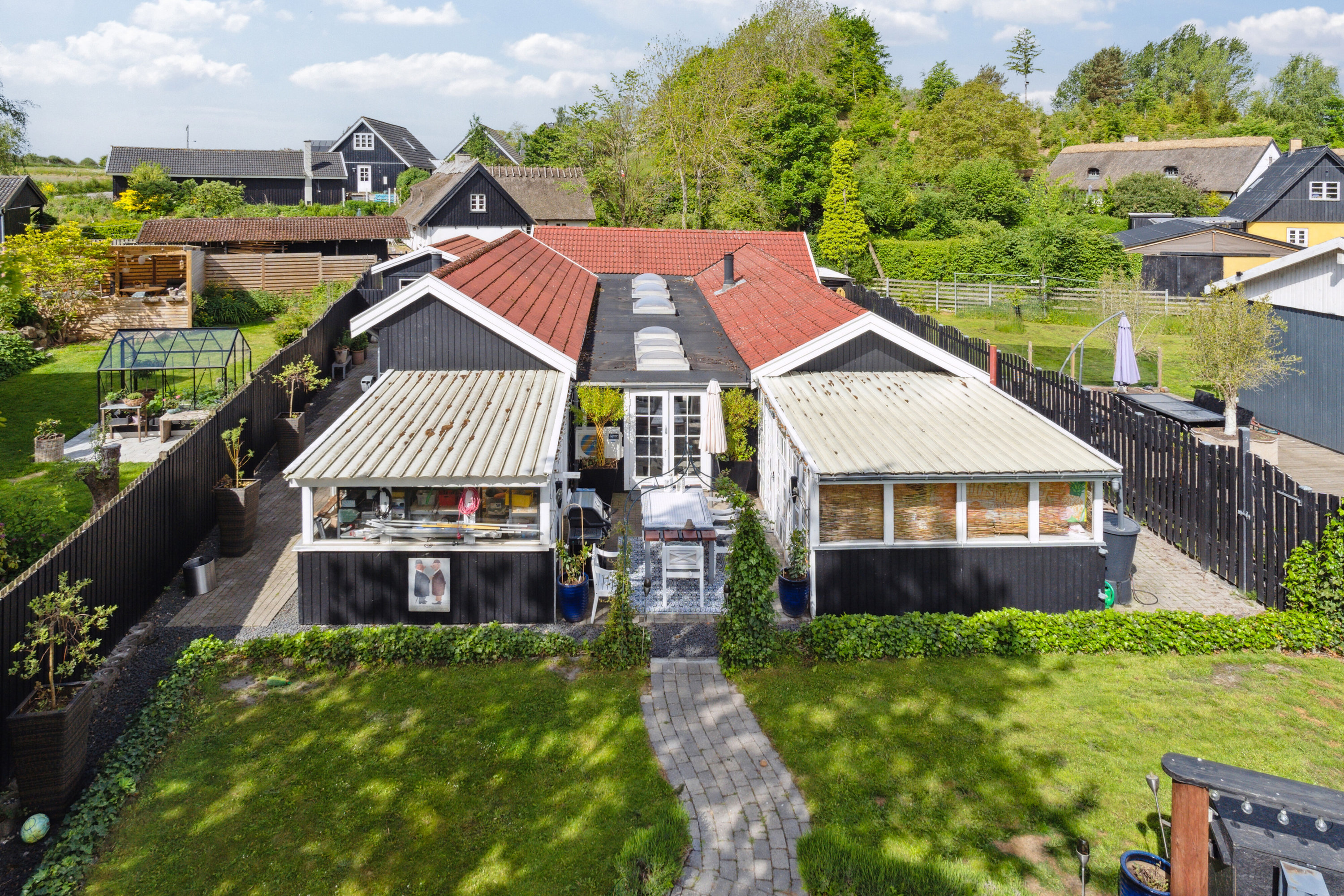 Miniaturebillede 1: set fra haven. Billede af Dammen 2, Vellerup, 4050 Skibby