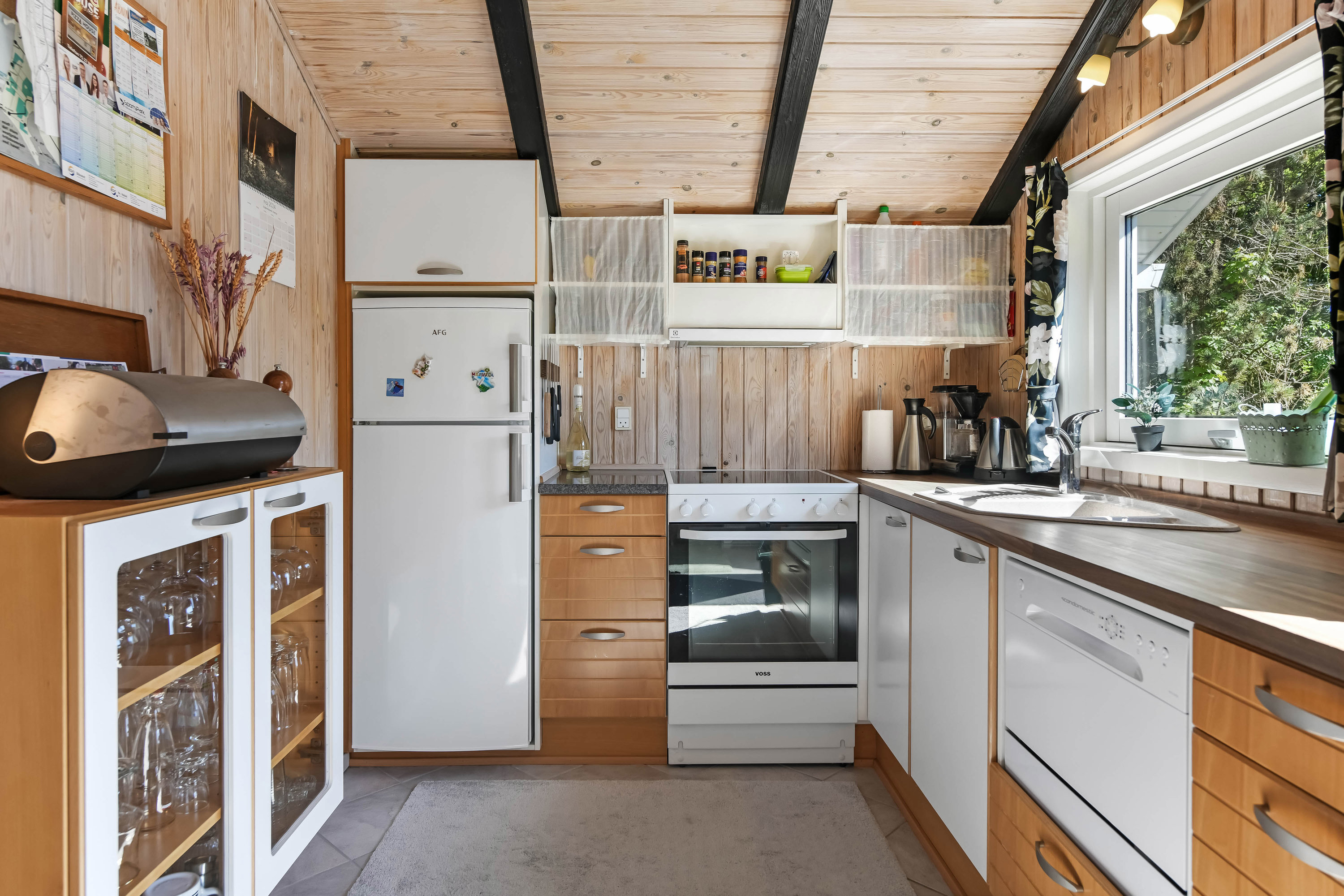 Fremhævet køkken billede i fuldskærmstilstand. Billede af Blomstervangen 80, Jegum, 6840 Oksbøl