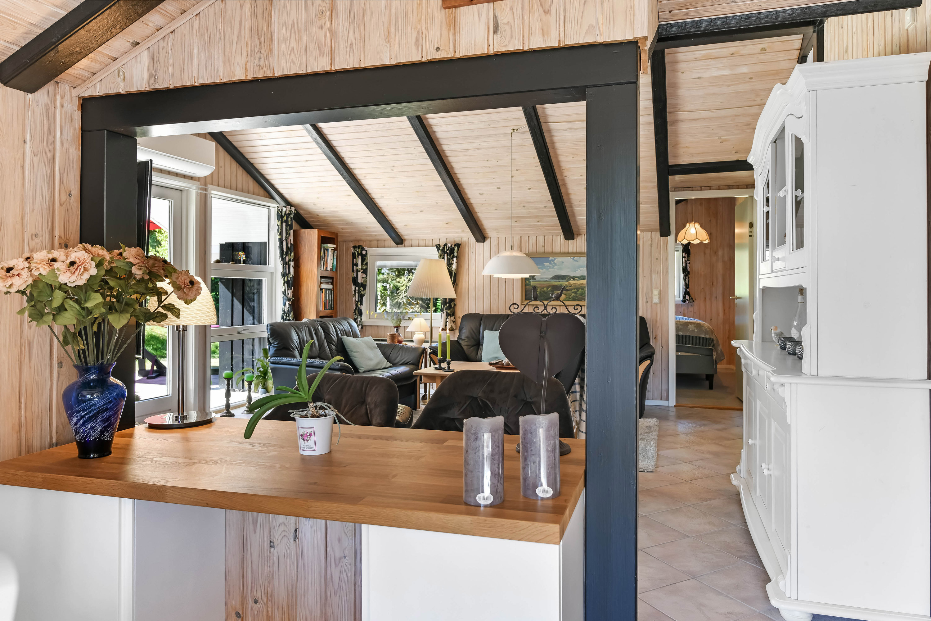 Fremhævet stue billede i fuldskærmstilstand. Billede af Blomstervangen 80, Jegum, 6840 Oksbøl