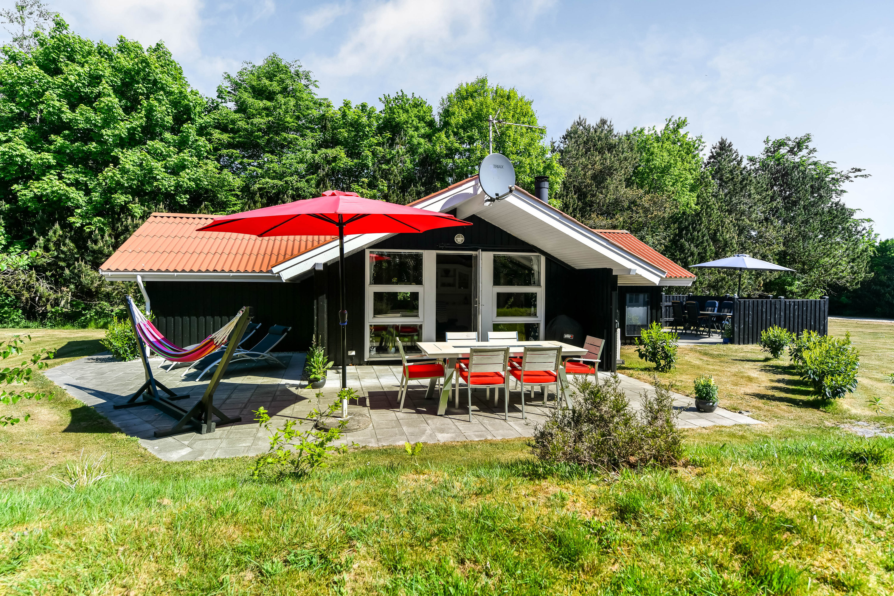 Fremhævet terrasse billede i fuldskærmstilstand. Billede af Blomstervangen 80, Jegum, 6840 Oksbøl