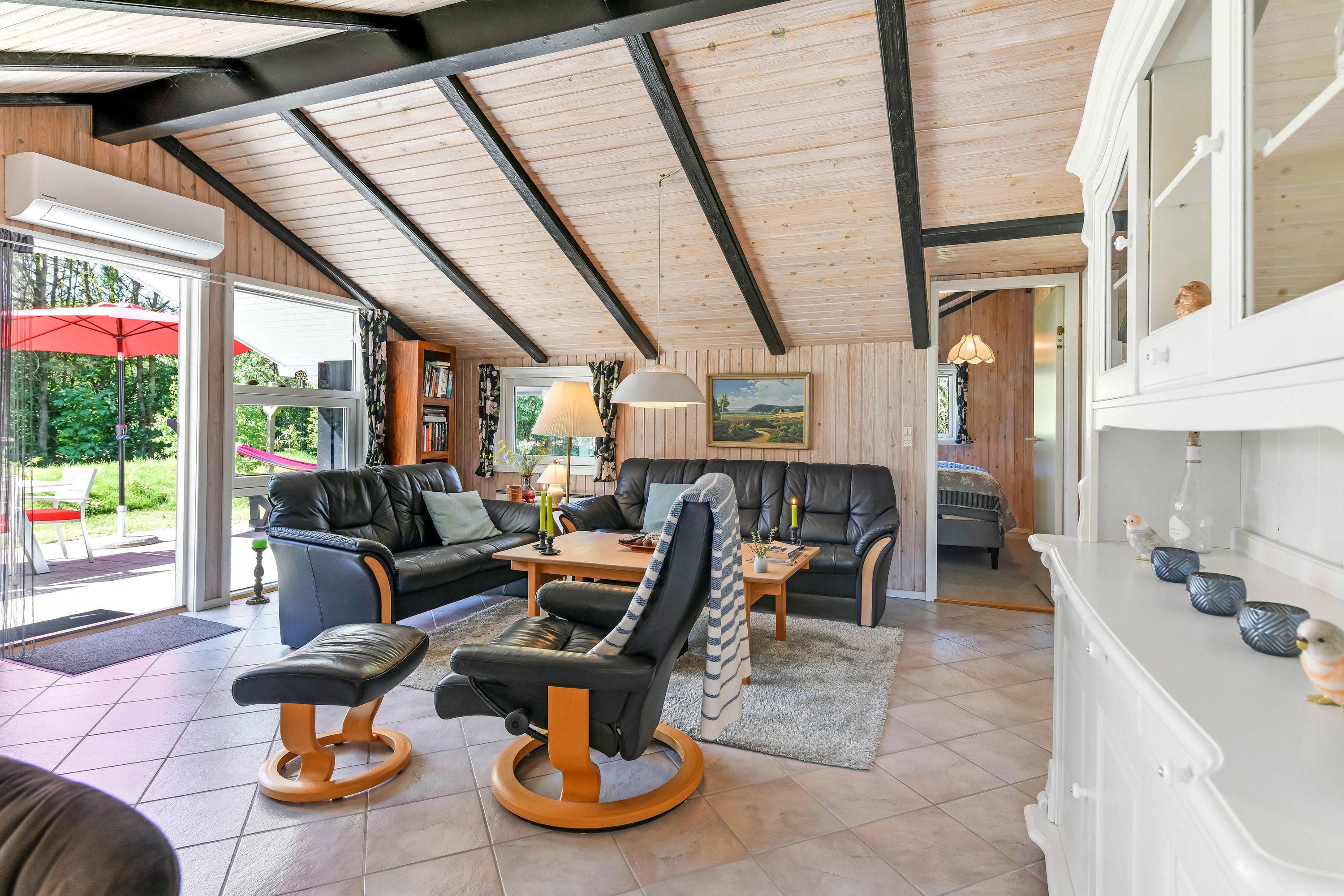 Fremhævet stue billede i fuldskærmstilstand. Billede af Blomstervangen 80, Jegum, 6840 Oksbøl