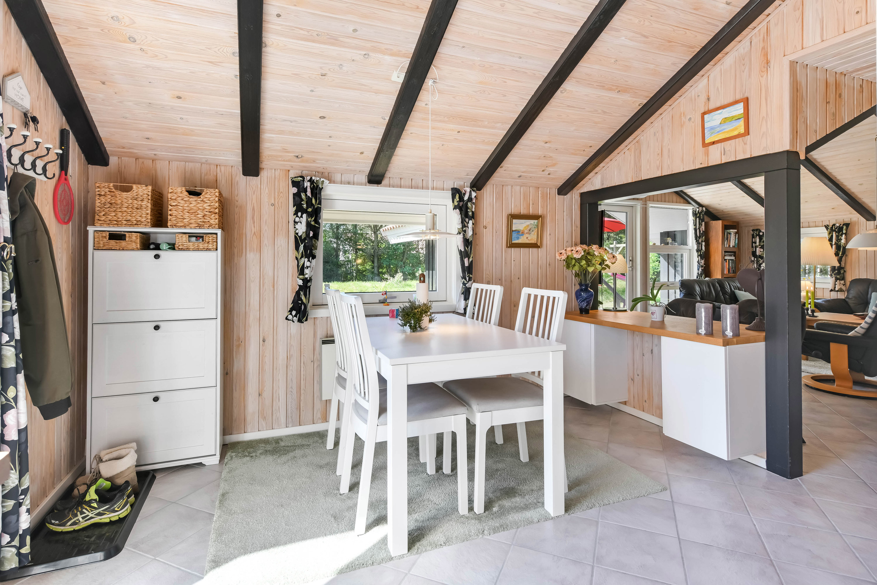 Fremhævet køkken billede i fuldskærmstilstand. Billede af Blomstervangen 80, Jegum, 6840 Oksbøl