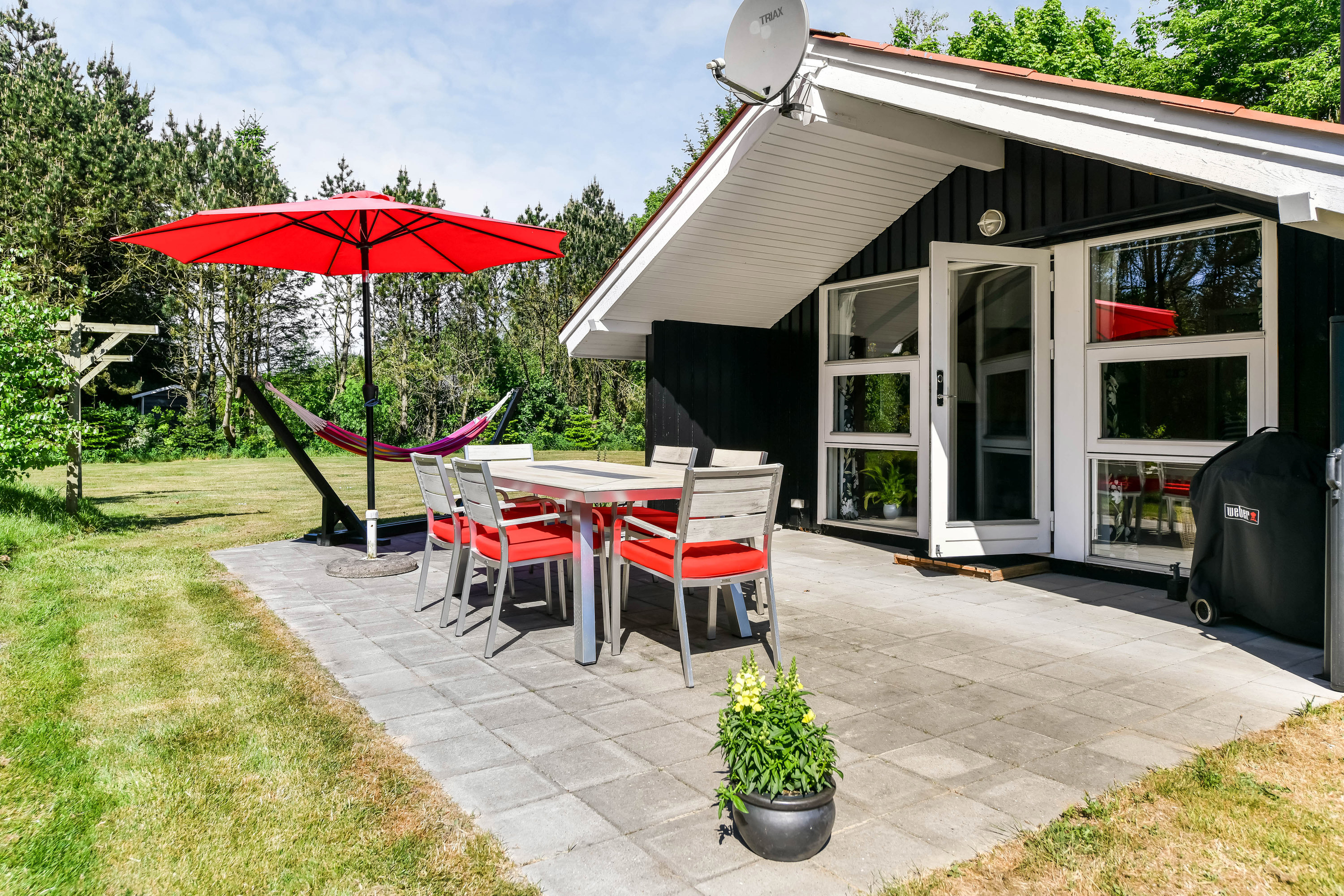 Fremhævet terrasse billede i fuldskærmstilstand. Billede af Blomstervangen 80, Jegum, 6840 Oksbøl