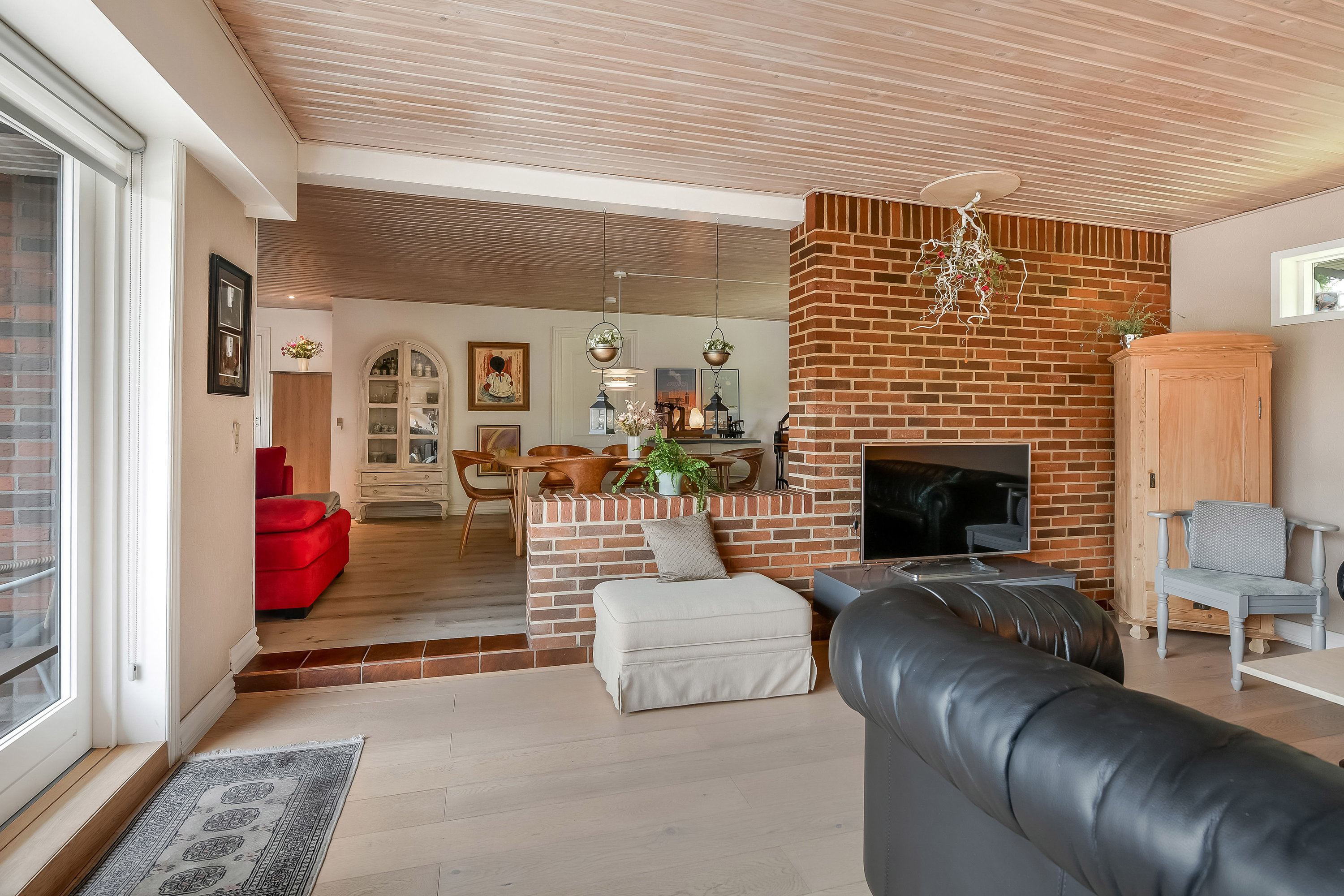 Fremhævet stue billede i fuldskærmstilstand. Billede af Gudenåvænget 14, 6710 Esbjerg V