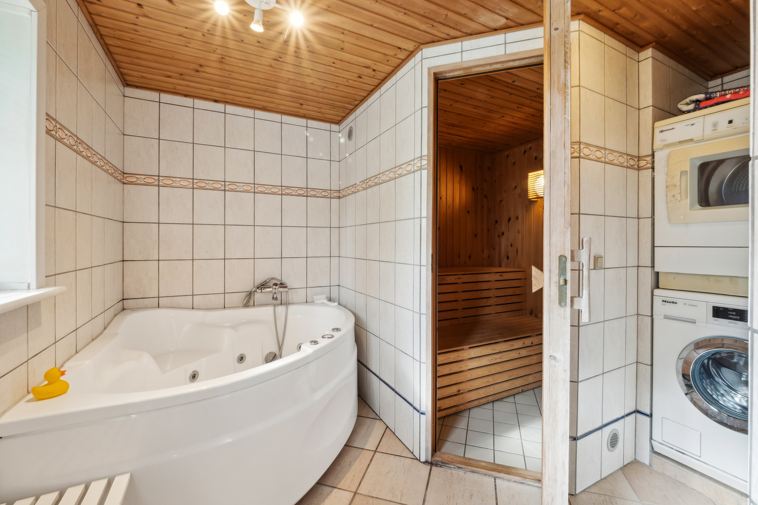 Fremhævet badeværelse billede i fuldskærmstilstand. Billede af Astrup Vig 92, Astrup Vig, 7870 Roslev