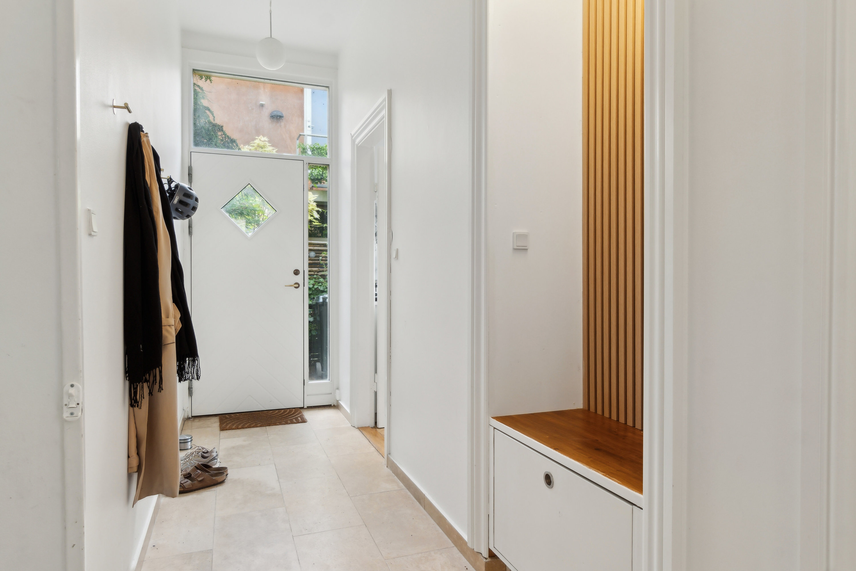 Fremhævet entré billede i fuldskærmstilstand. Billede af Gartnersvinget 43, 2800 Kongens Lyngby