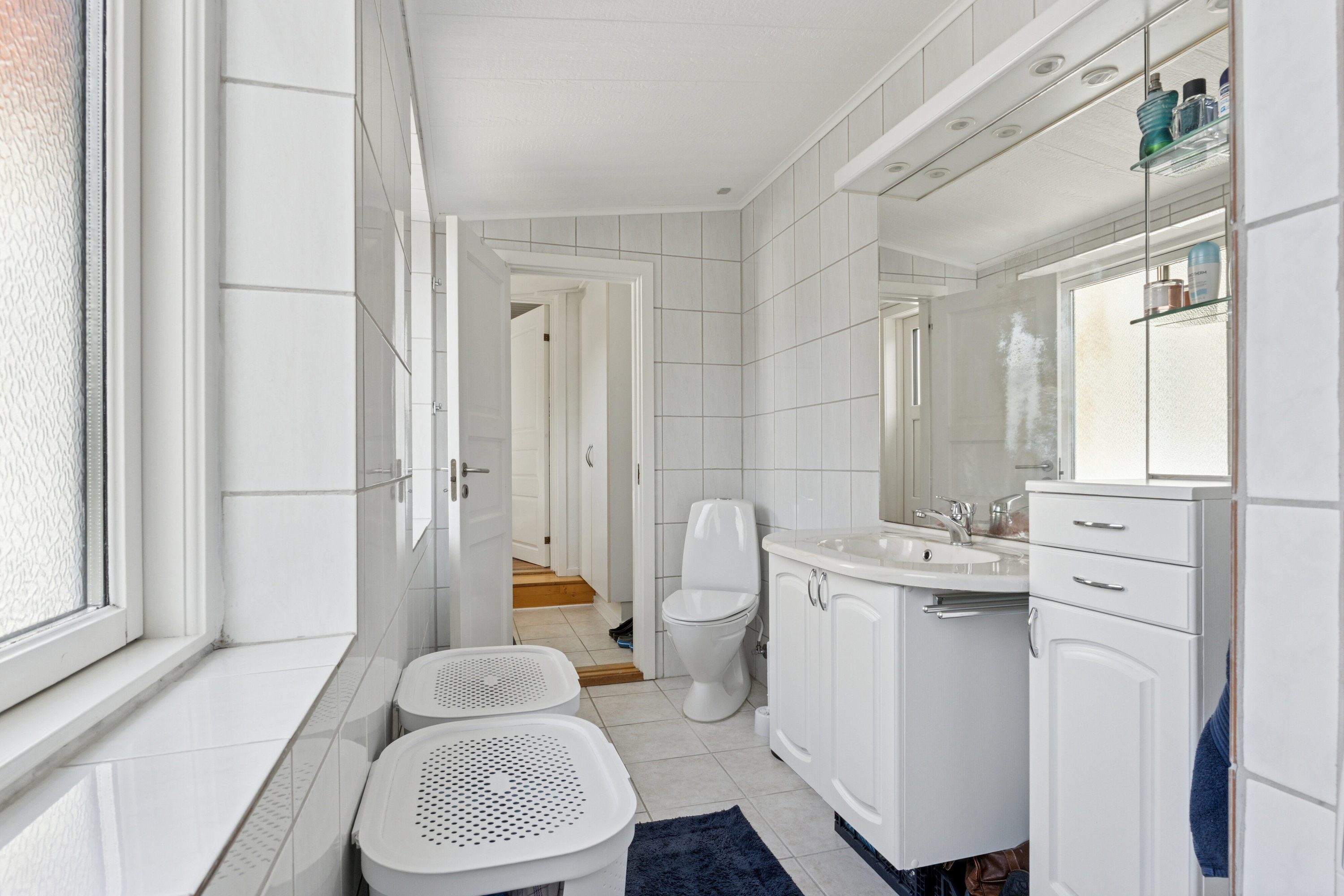 Fremhævet badeværelse billede i fuldskærmstilstand. Billede af Rosengade 11, 3770 Allinge